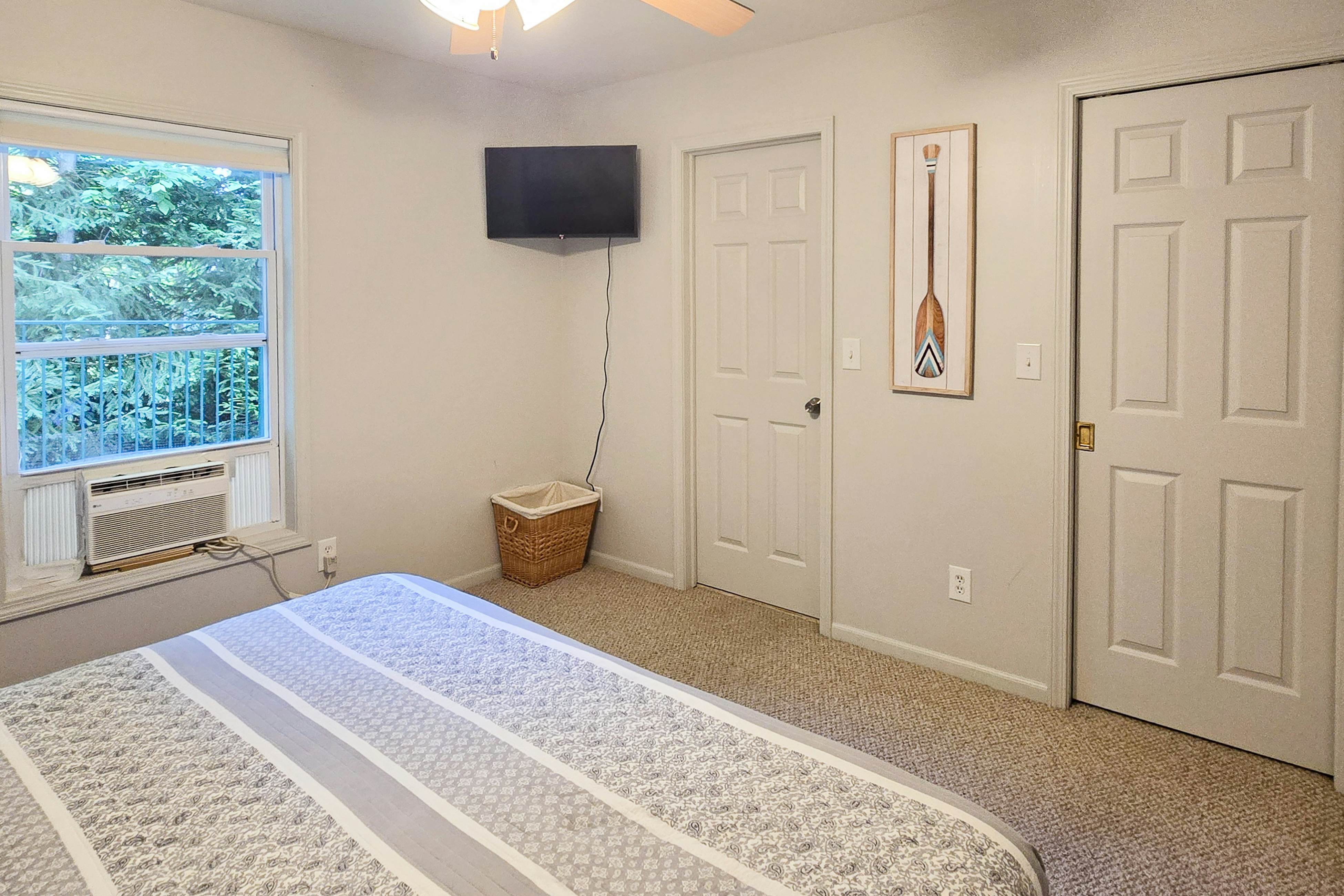 Dune Hideaway: On Little Glen Lake