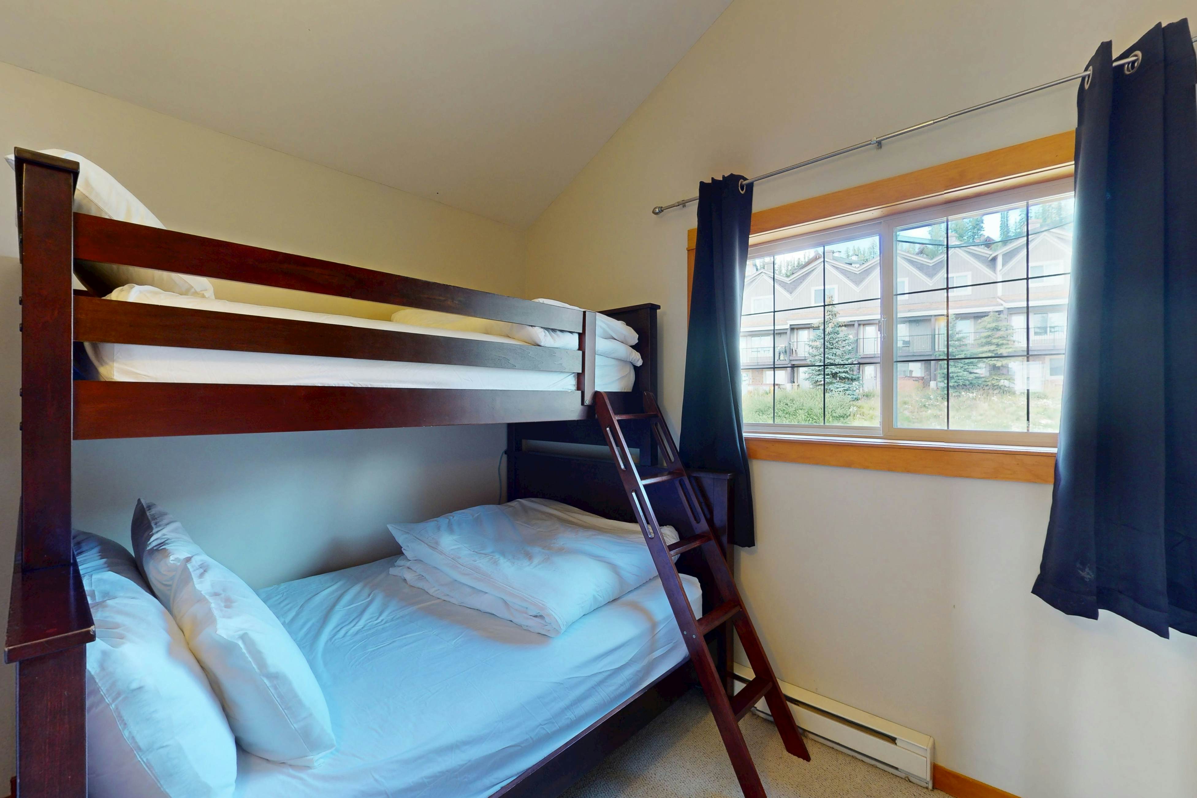 Cedar Lodge Escape at Whitetail Townhomes 21