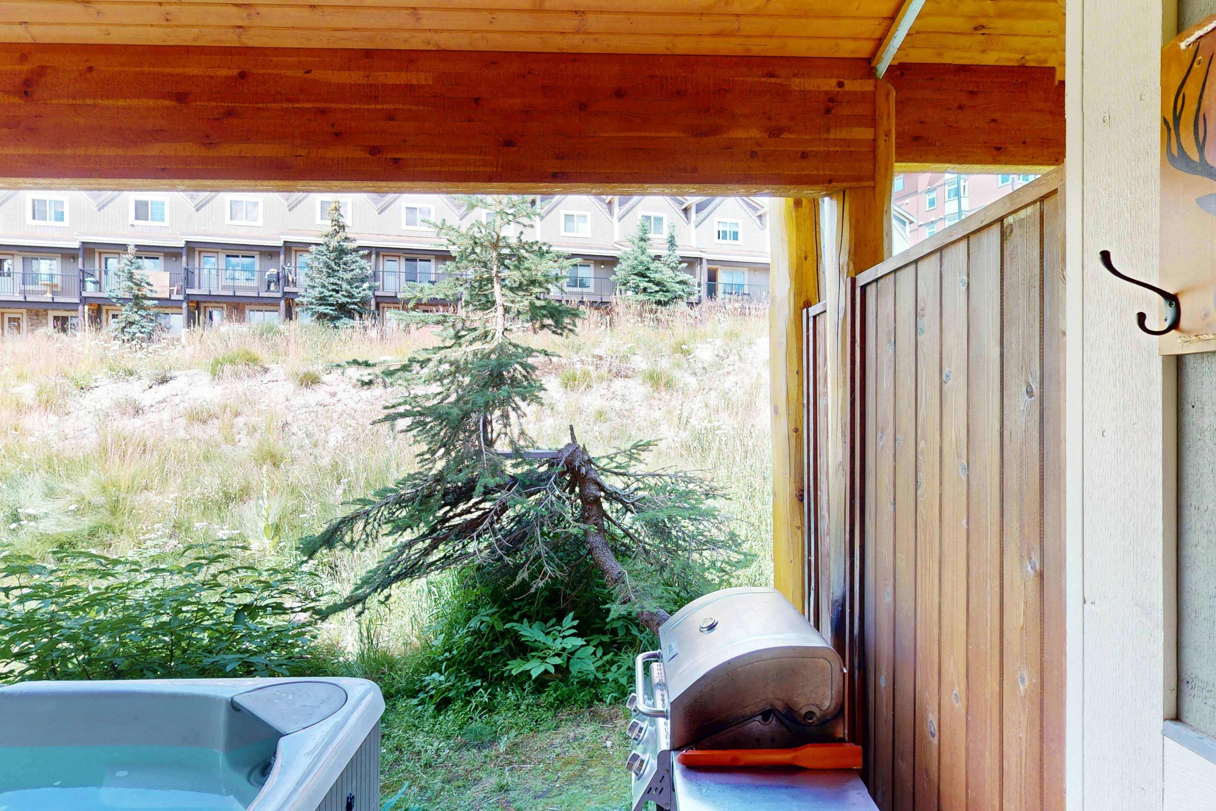 Cedar Lodge Escape at Whitetail Townhomes 21