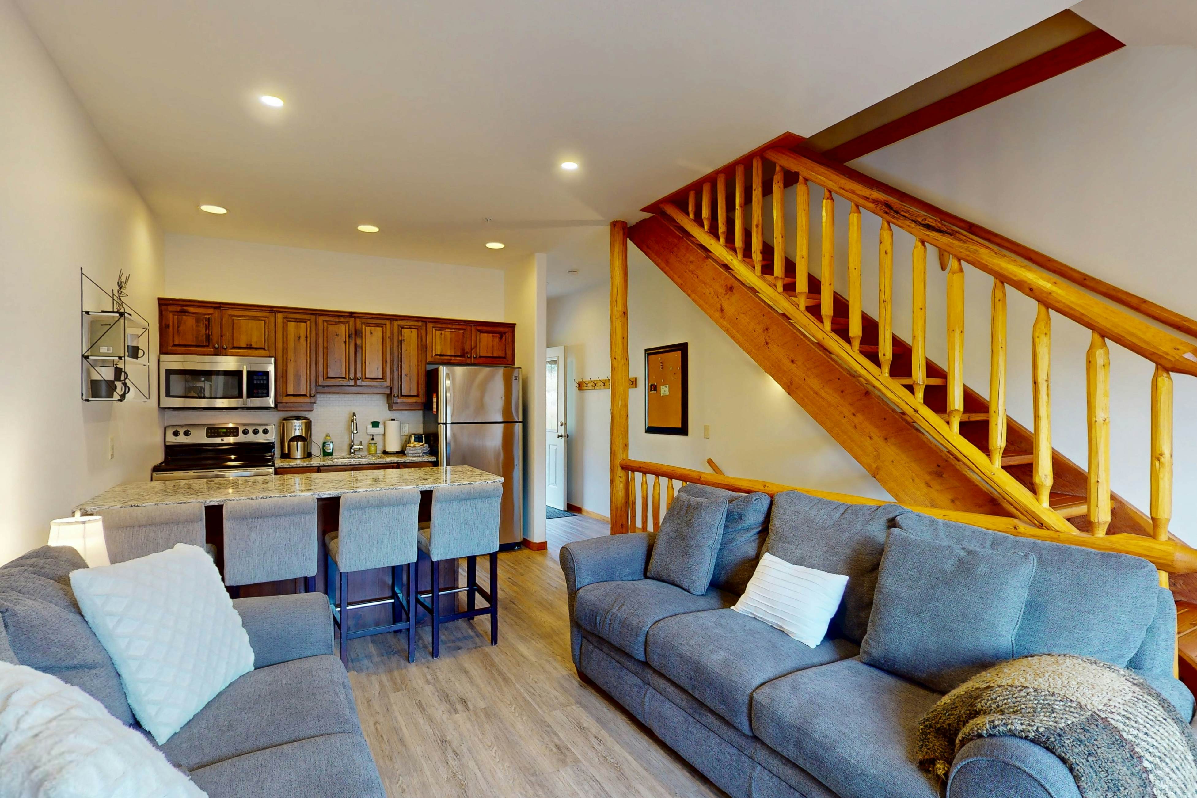 Cedar Lodge Escape at Whitetail Townhomes 21