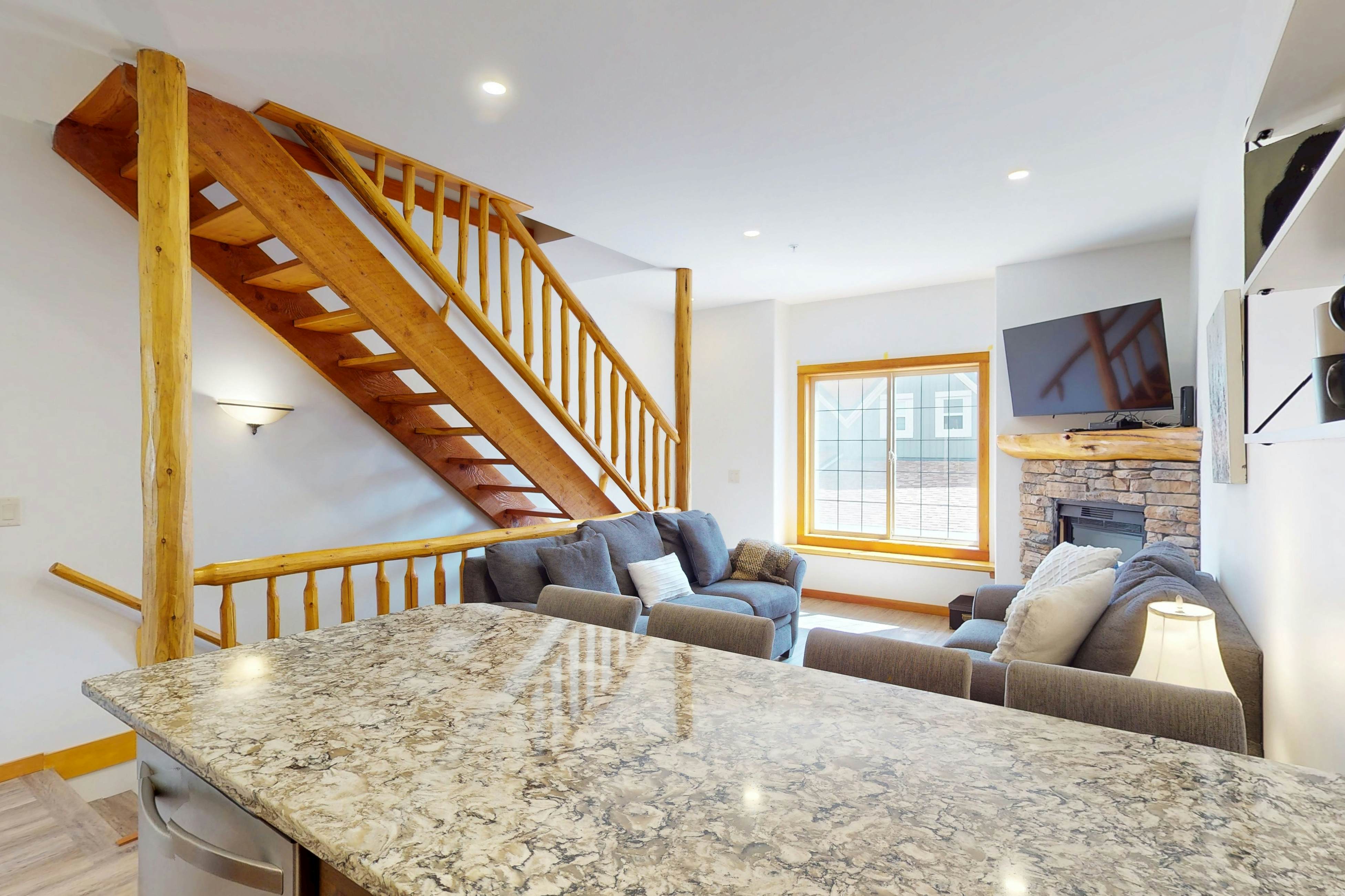 Cedar Lodge Escape at Whitetail Townhomes 21