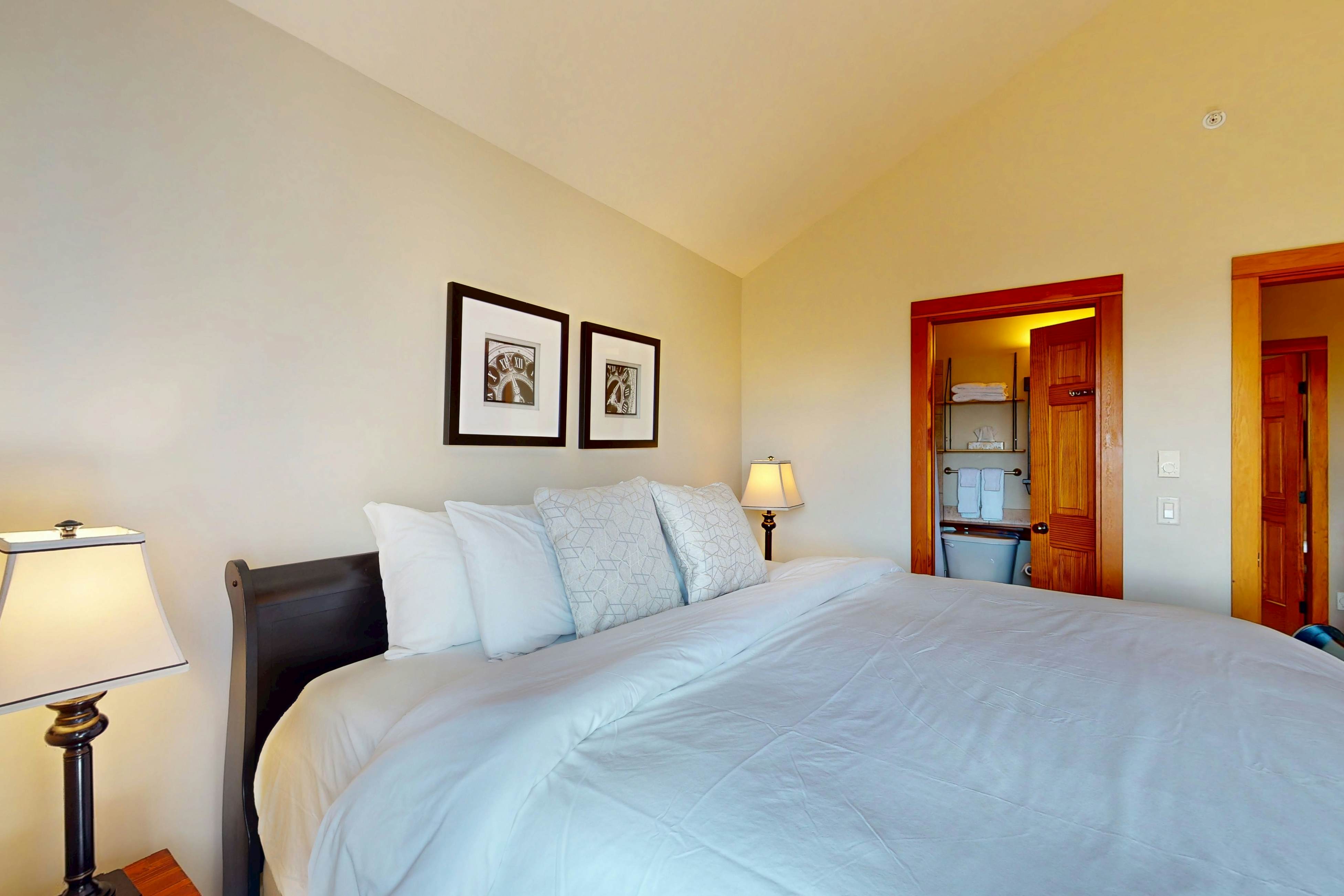 Cedar Lodge Escape at Whitetail Townhomes 21