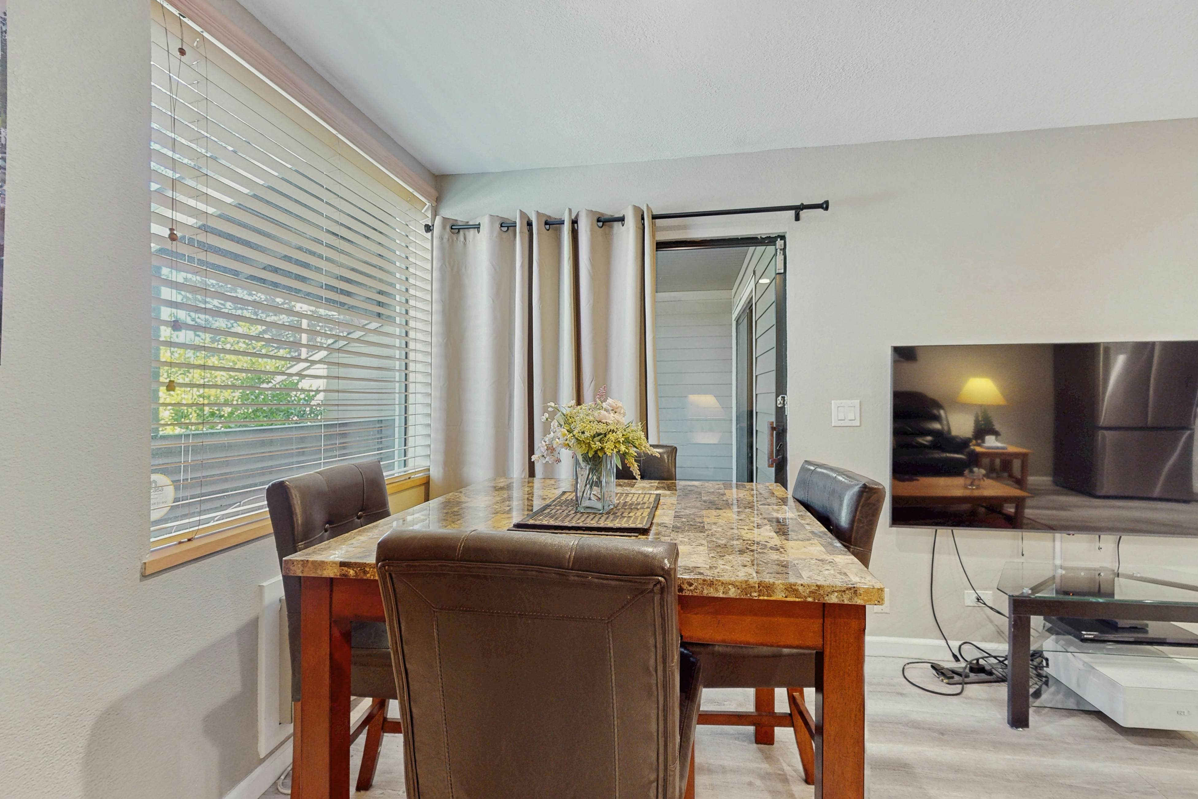 Lakeland Village 123