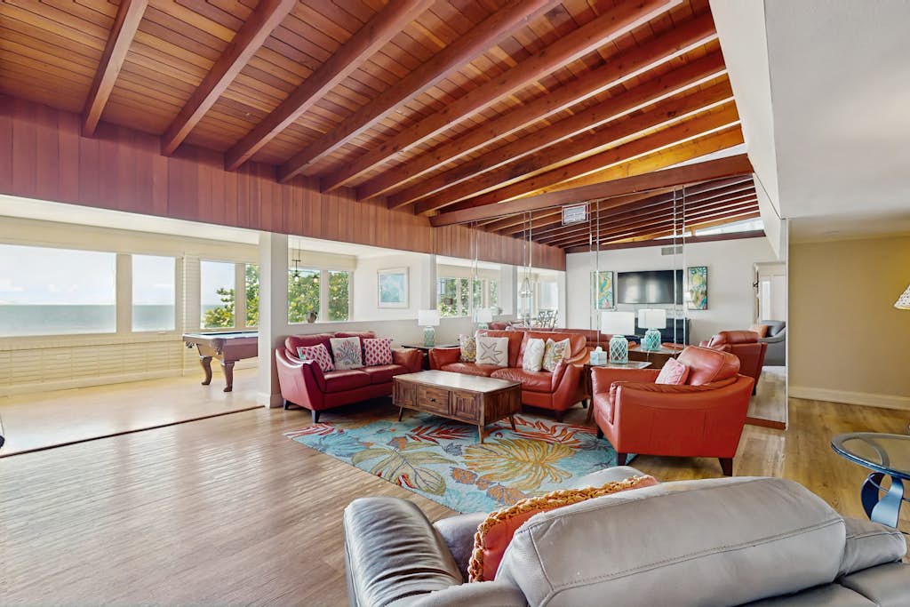Beachfront penthouse with pool great views and pool table — Madeira Beach, FL — vacation rental