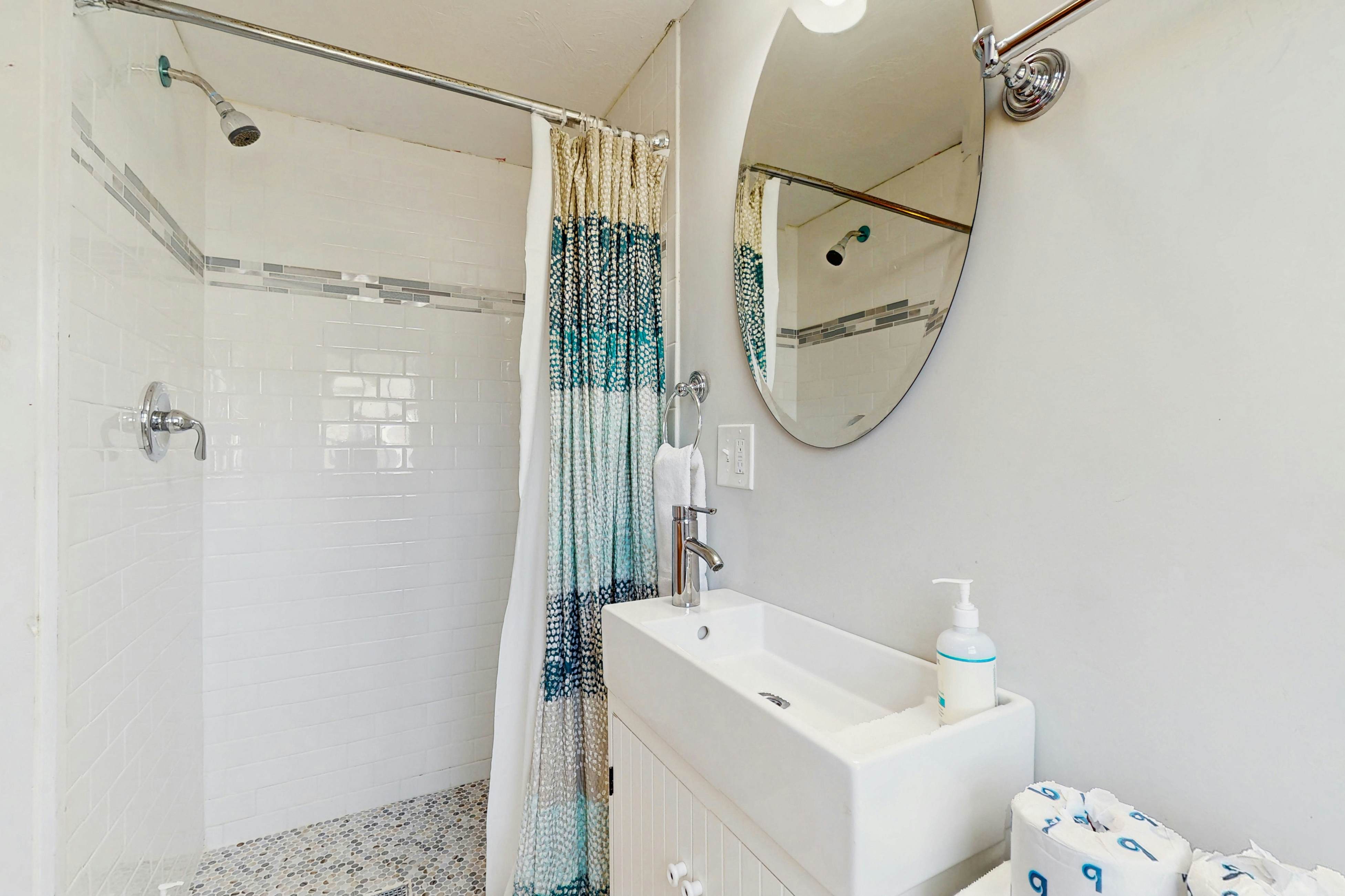 Salty Kisses Unit 22