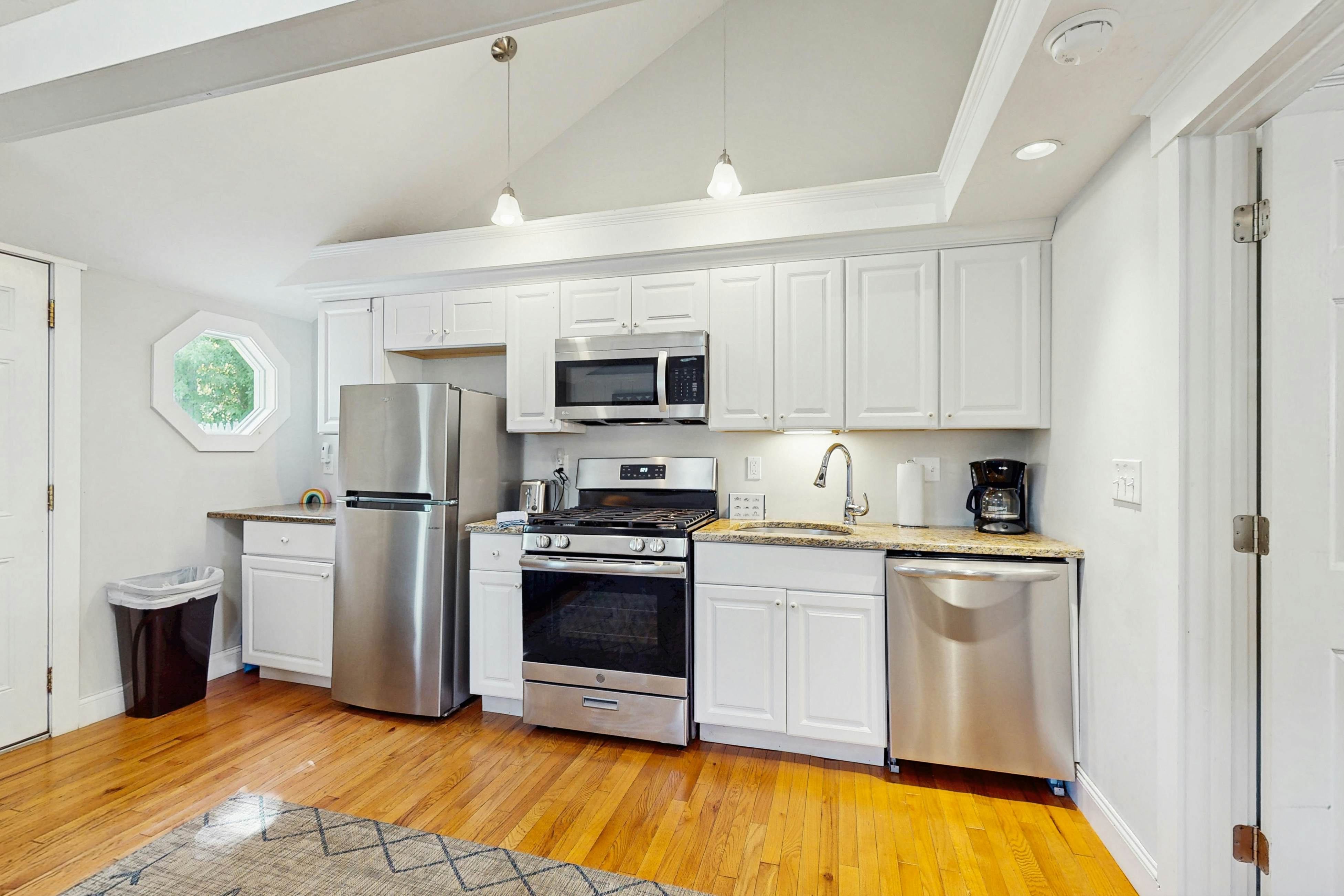 Salty Kisses Unit 22