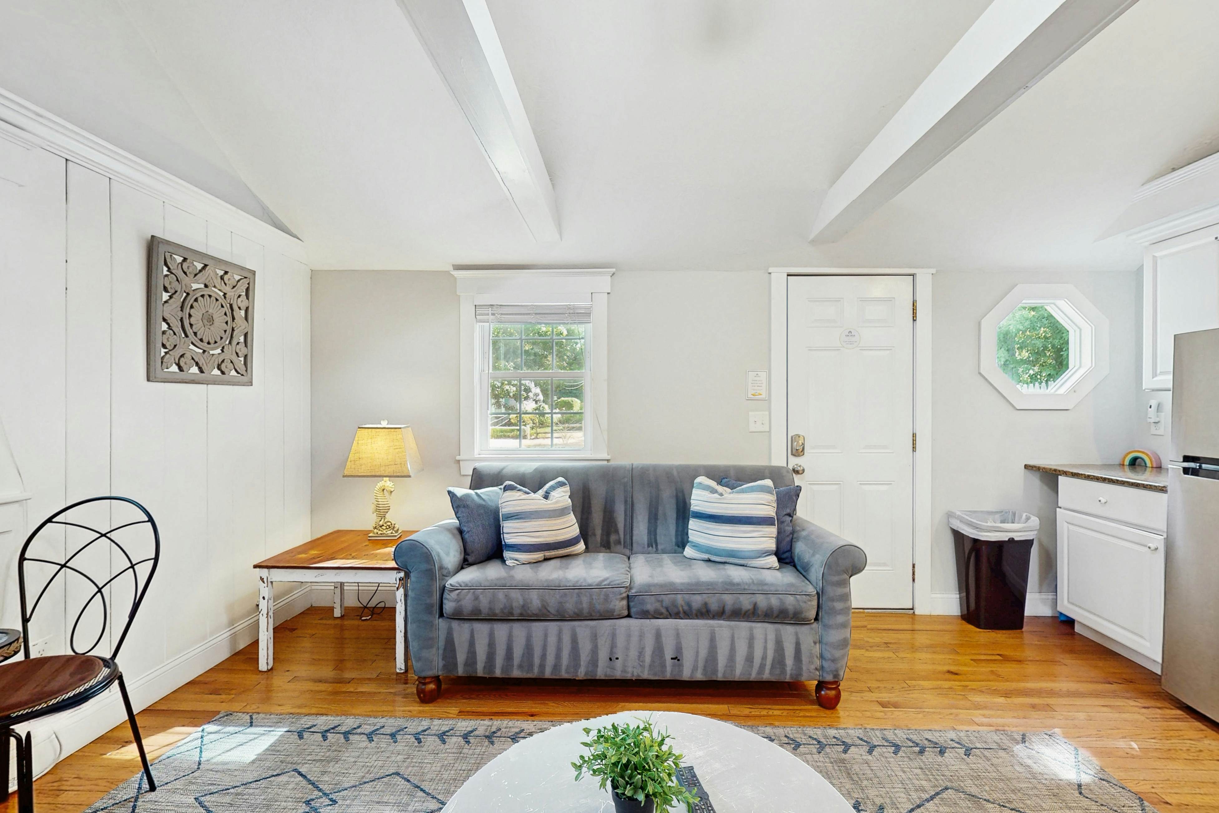 Salty Kisses Unit 22