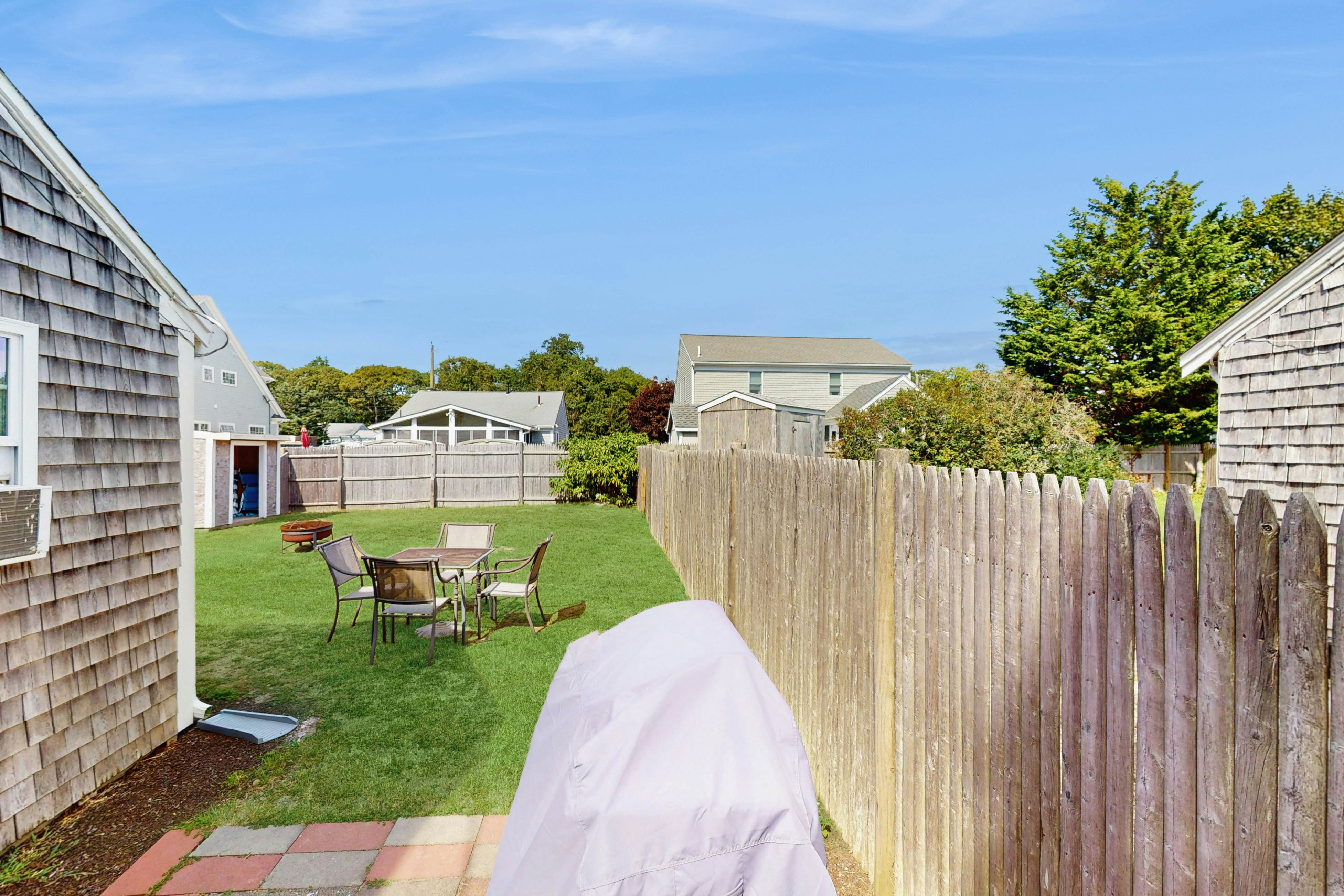 Salty Kisses Unit 22