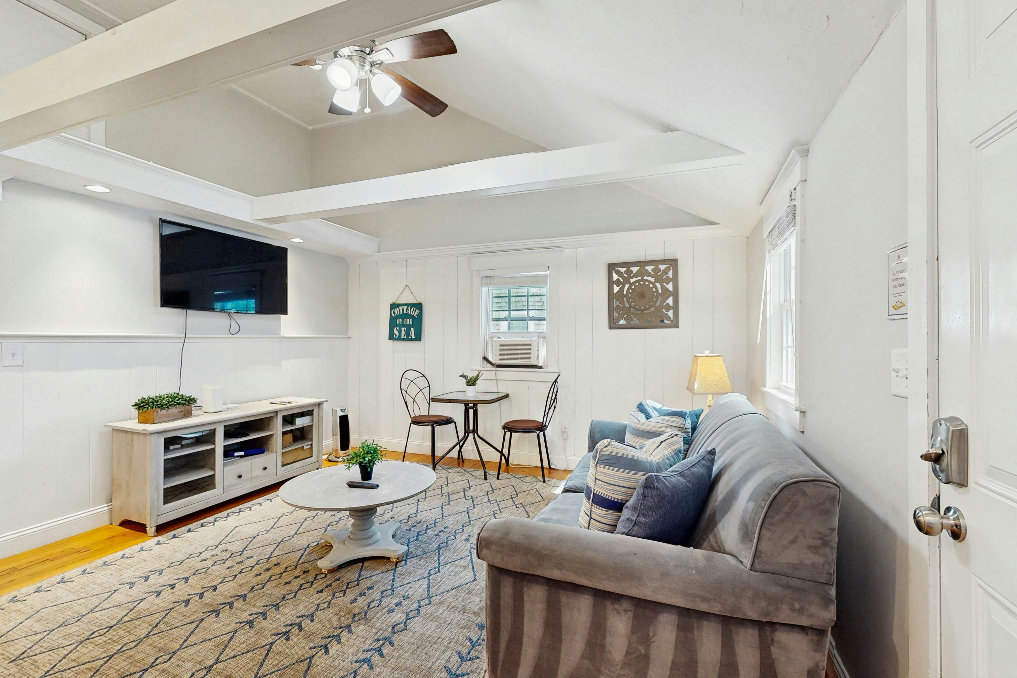 Salty Kisses Unit 22