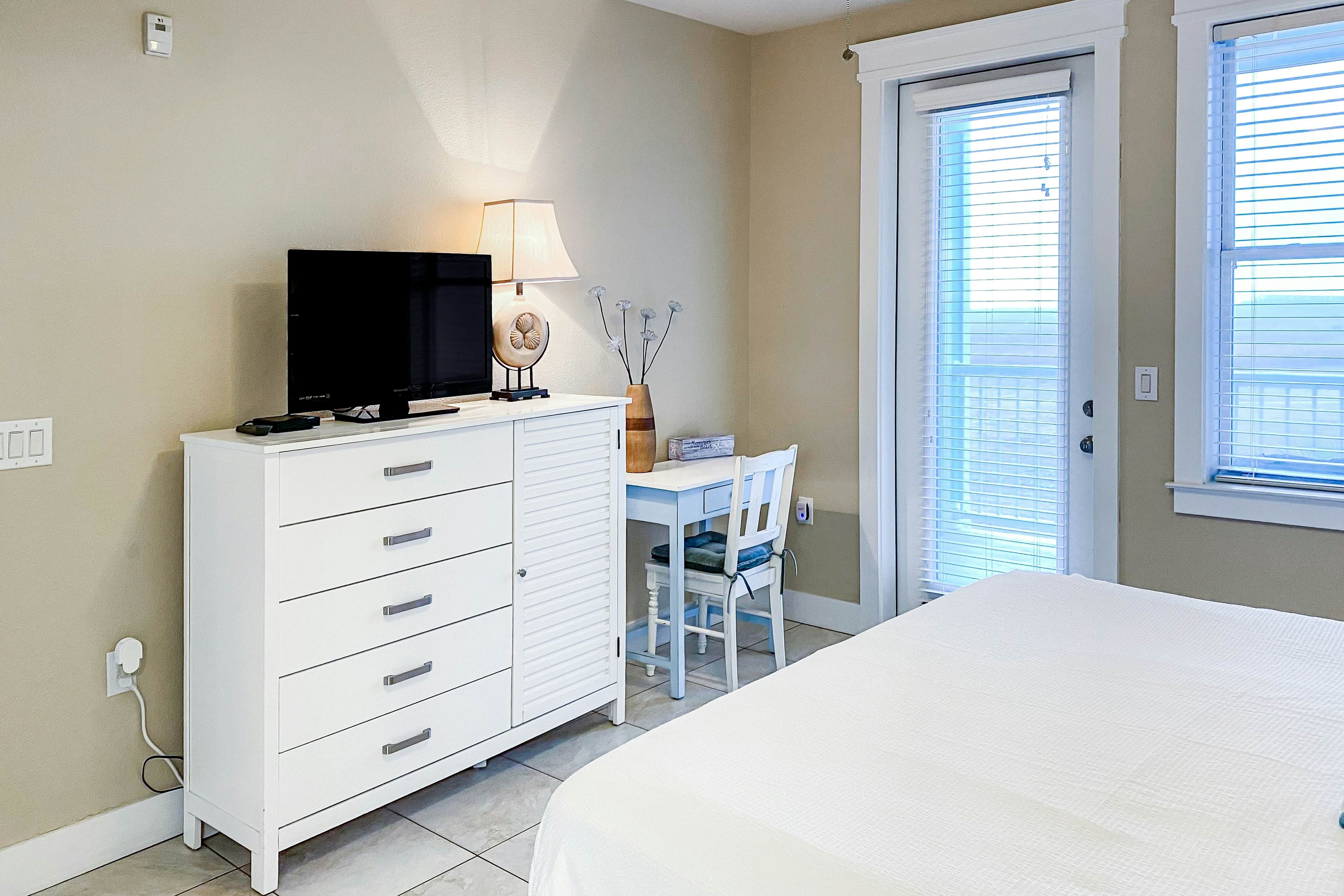 Pointe West Resort - OceanScape