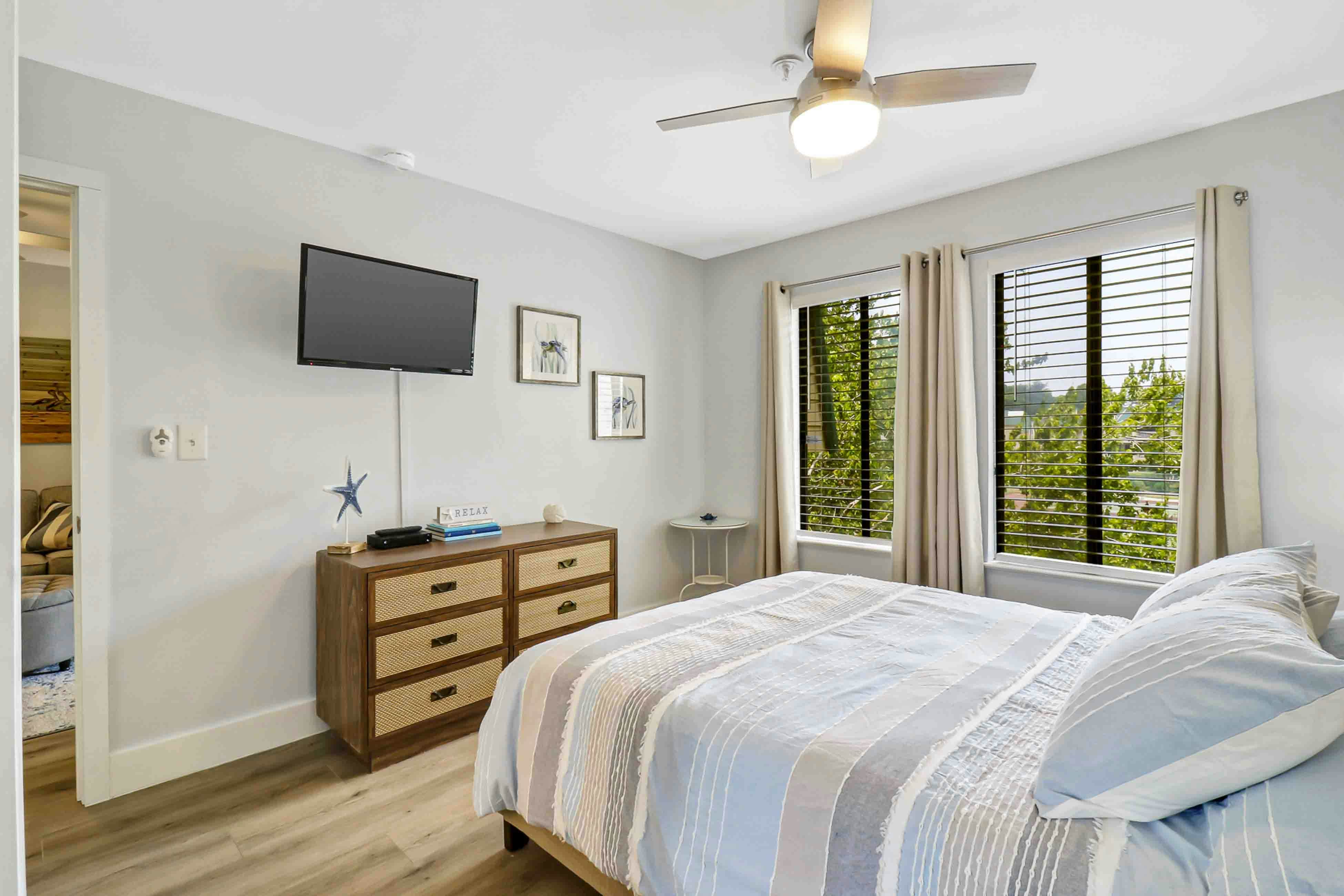 Spa On Port Royal Sound 3337