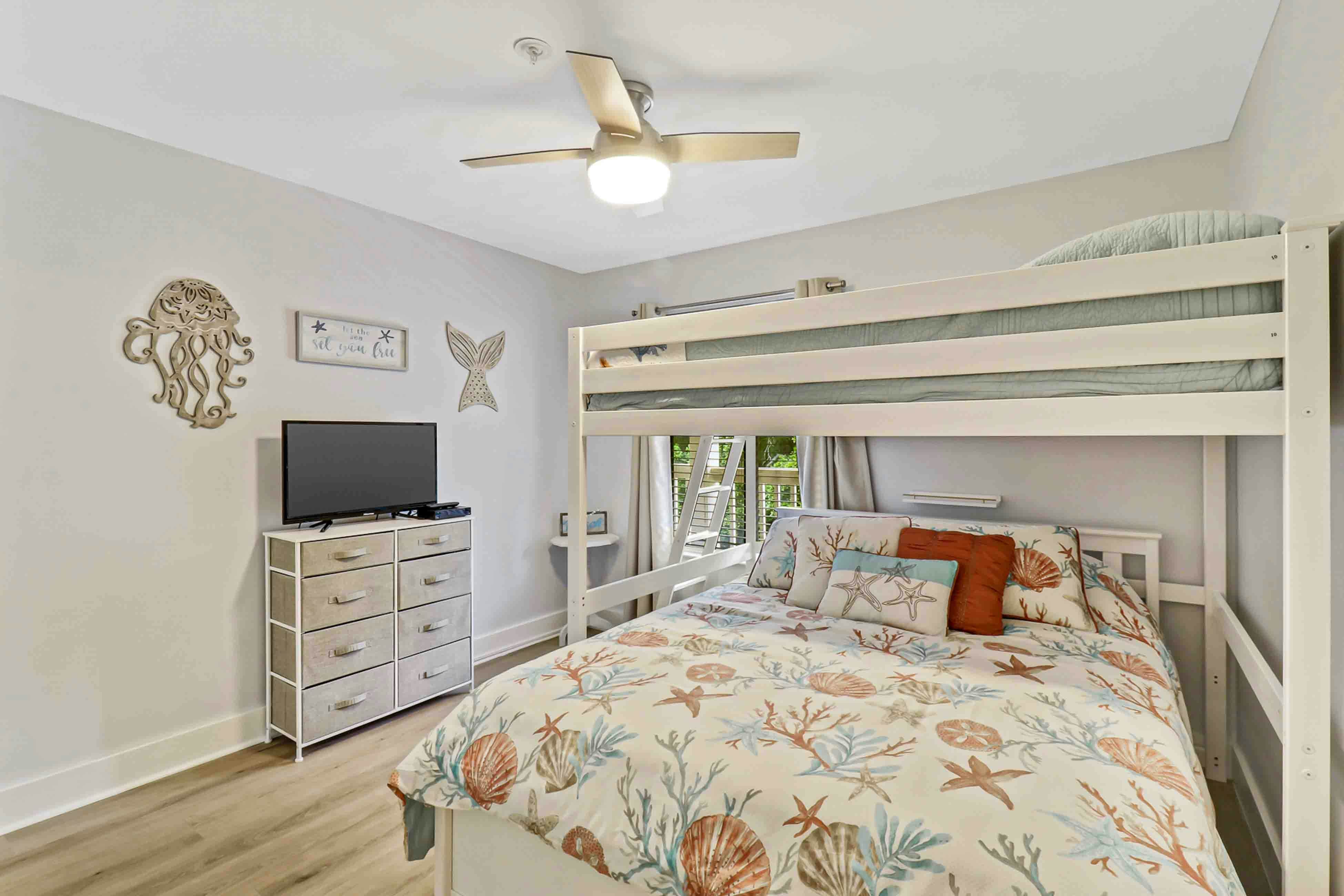 Spa On Port Royal Sound 3337