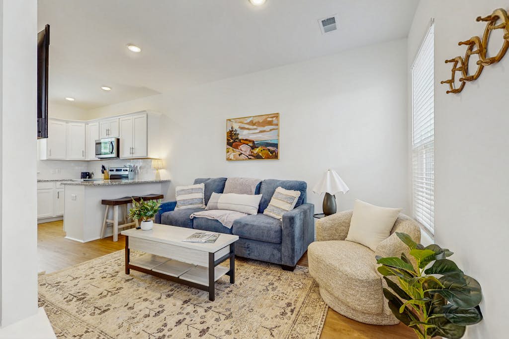 1BR Cottage Home in Pet Friendly Resort w/ Pool, hot tub & parks — Hanahan, SC — vacation rental