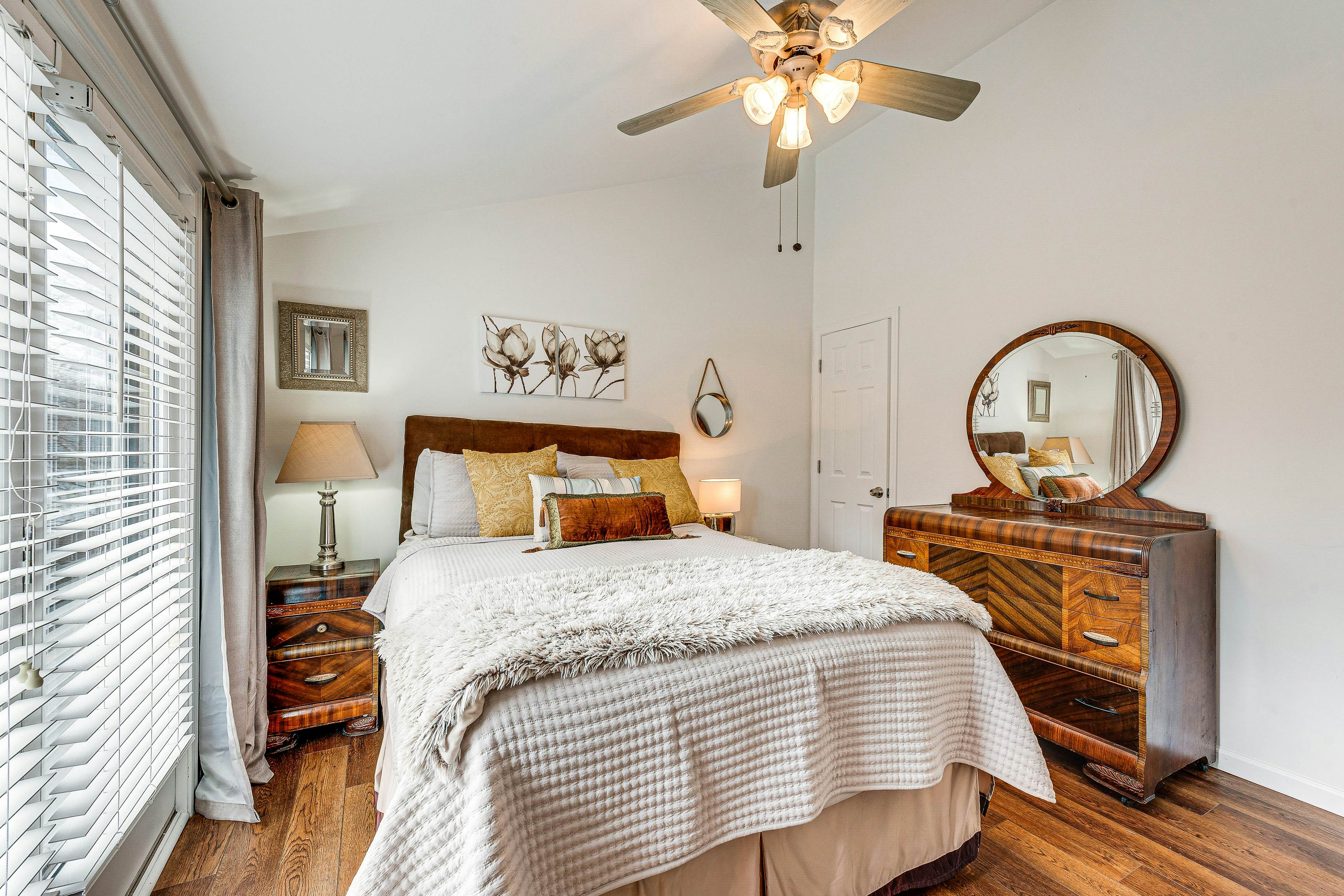 Emerald Lakes Getaway