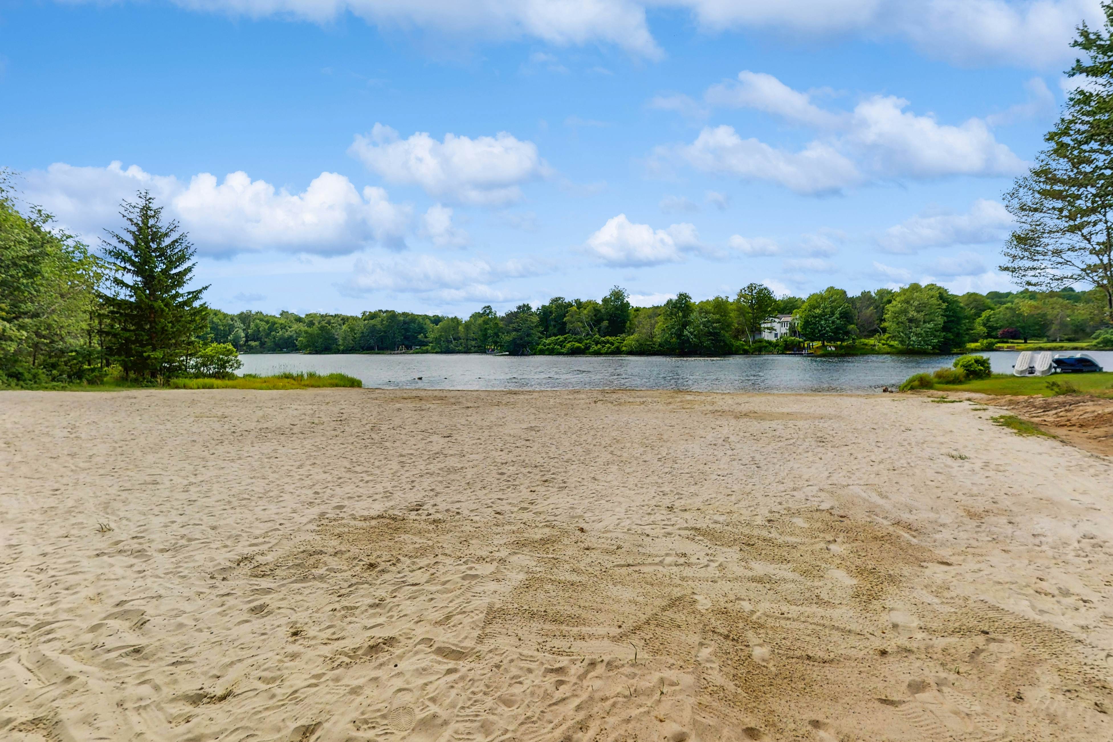 Emerald Lakes Getaway