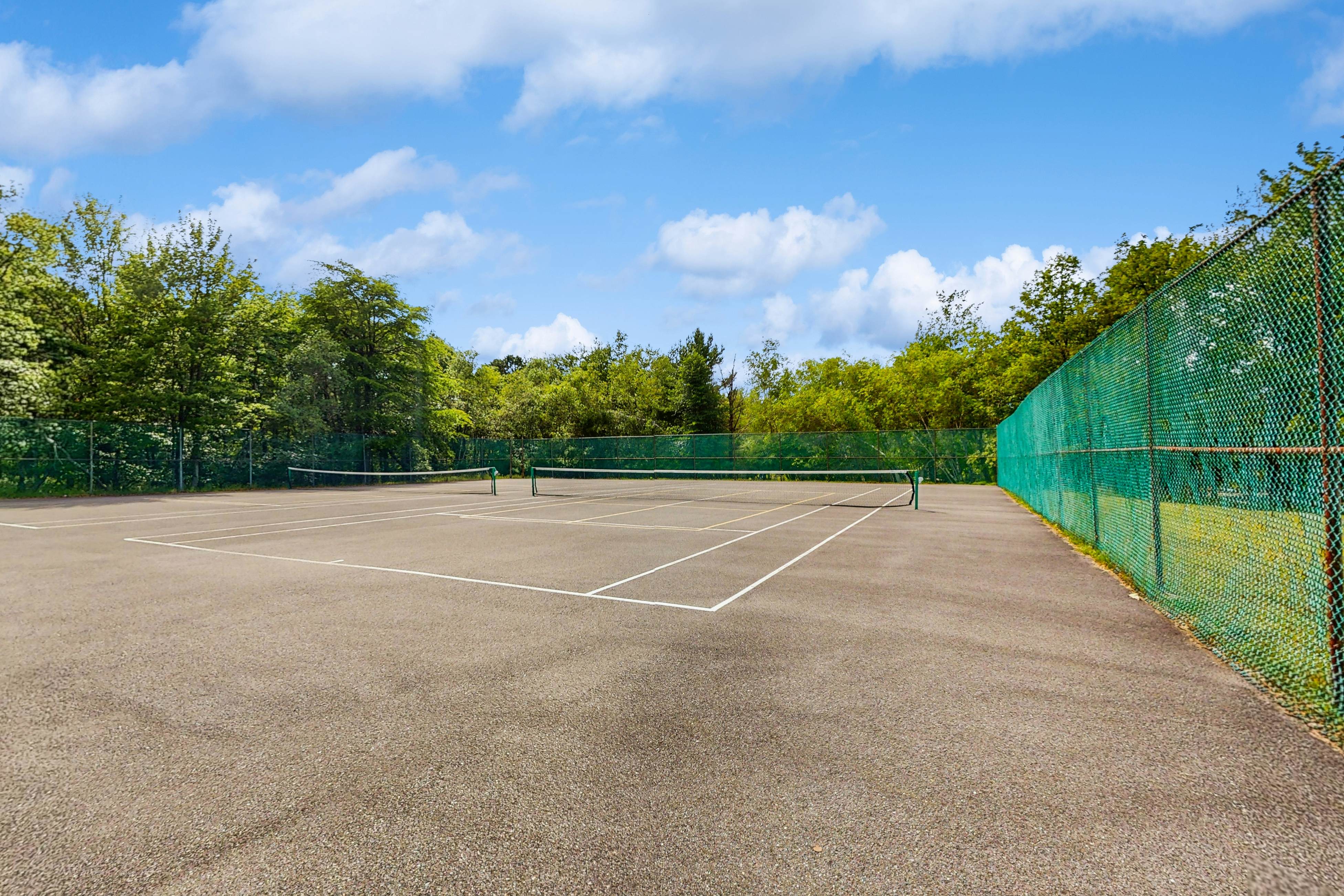 Emerald Lakes Getaway