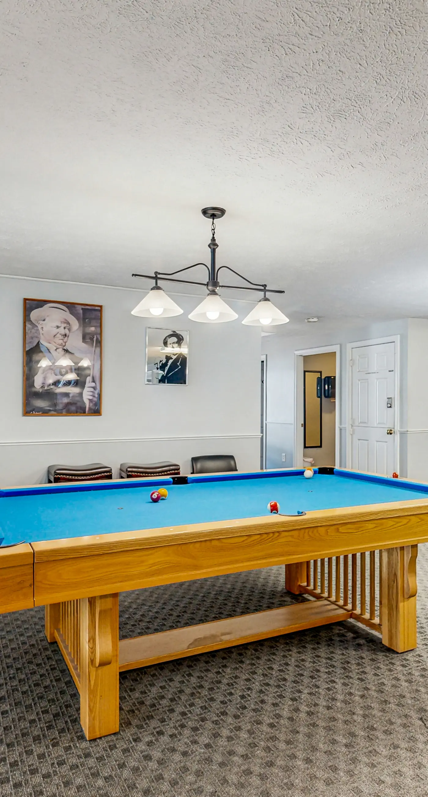 Wellington Manor 240