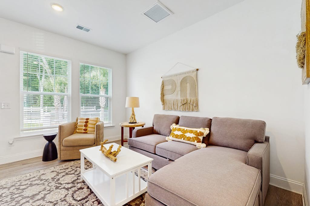 Cozy 2BR Pet Friendly Walkable Resort Cottage w/ Pool Access — Hanahan, SC — vacation rental