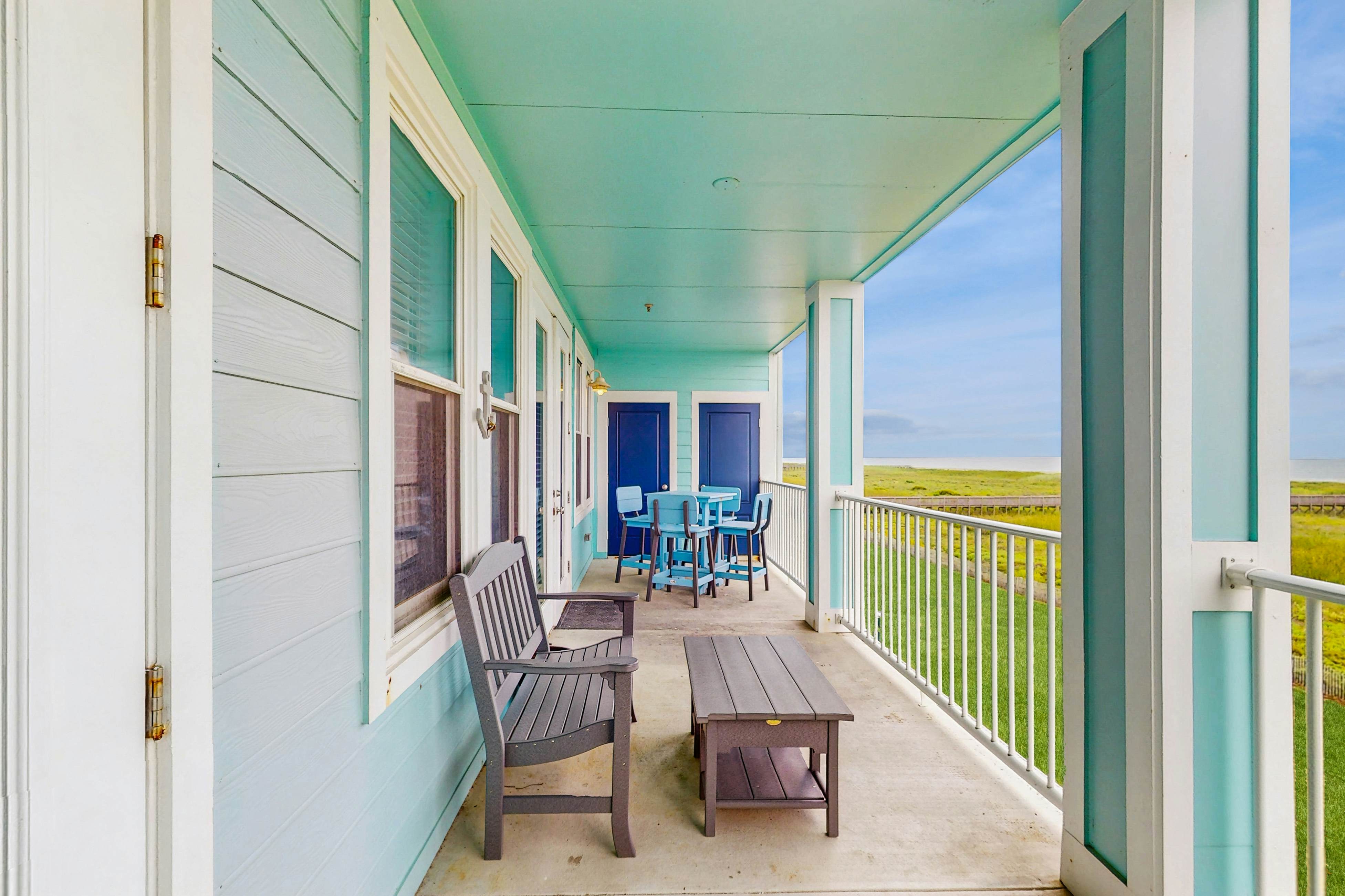 Pointe West Resort - Treasure on the Beach