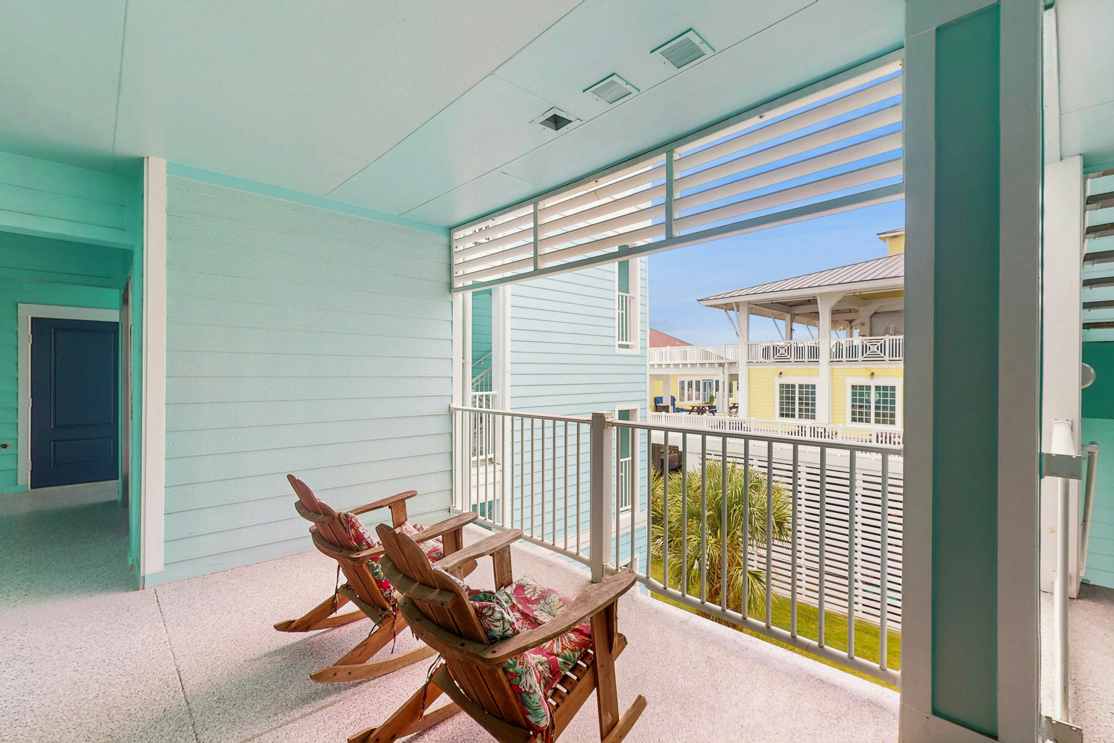 Pointe West Resort - Treasure on the Beach