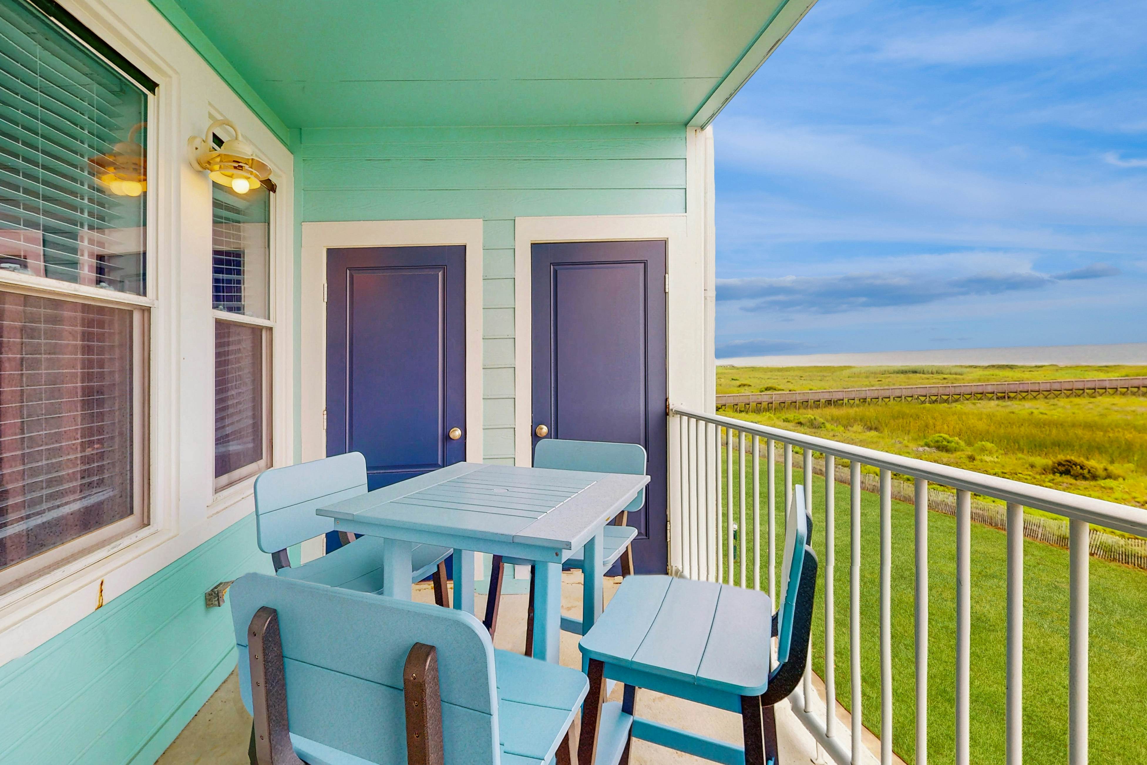 Pointe West Resort - Treasure on the Beach