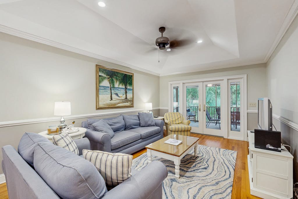 Spacious cottage with pool, tennis courts, gym facility & more — Seabrook Island, SC — vacation rental