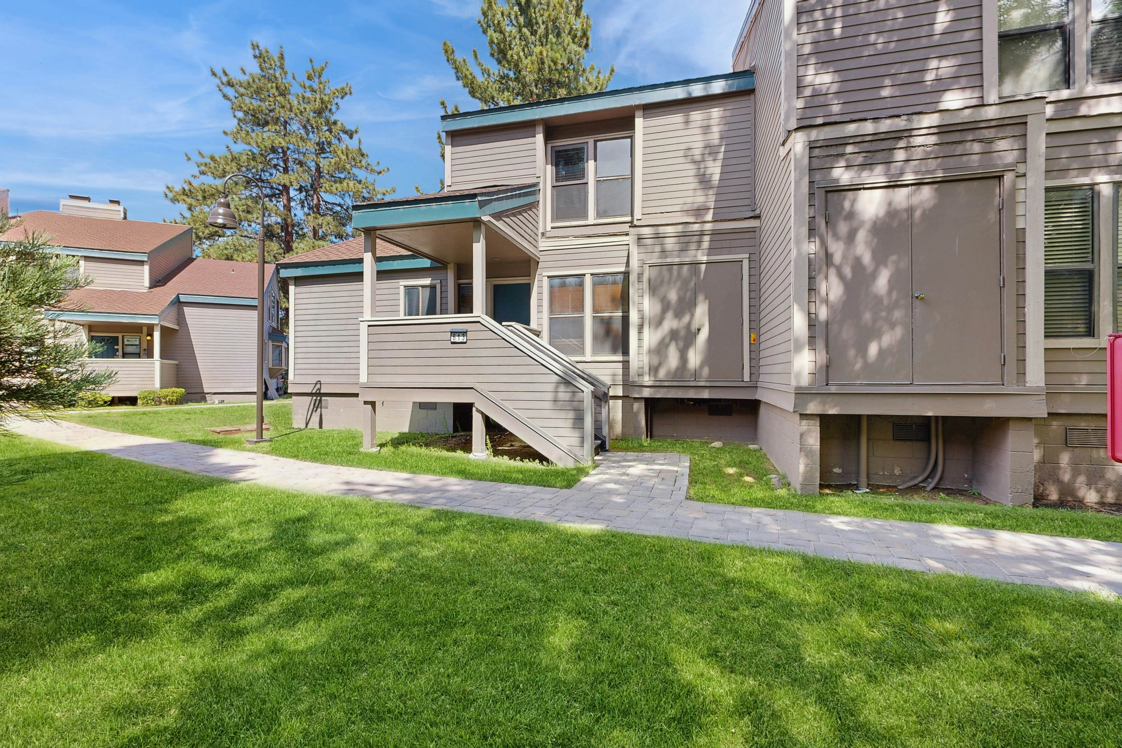 Lakeland Village 613