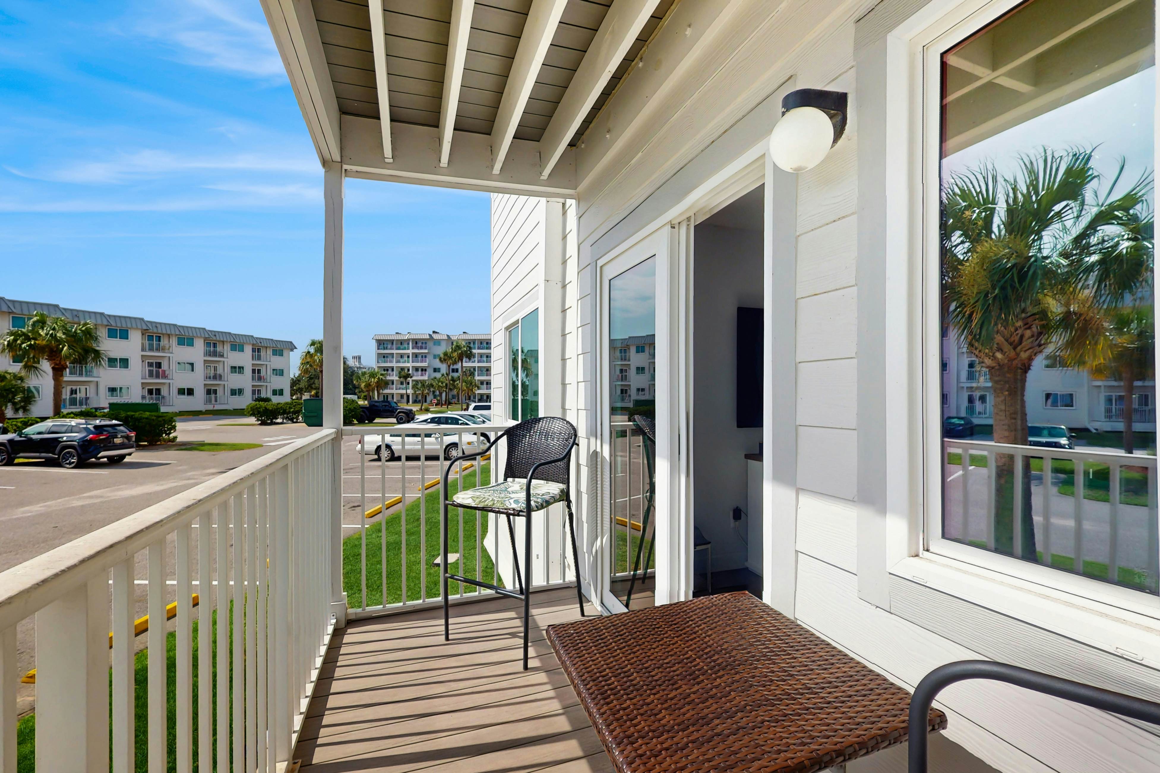 Plantation East #2112