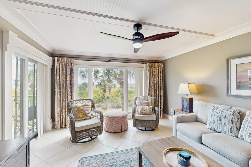 Direct Ocean View Condo with balcony, pools, hot tub, boardwalk to beach — Hilton Head, SC — vacation rental