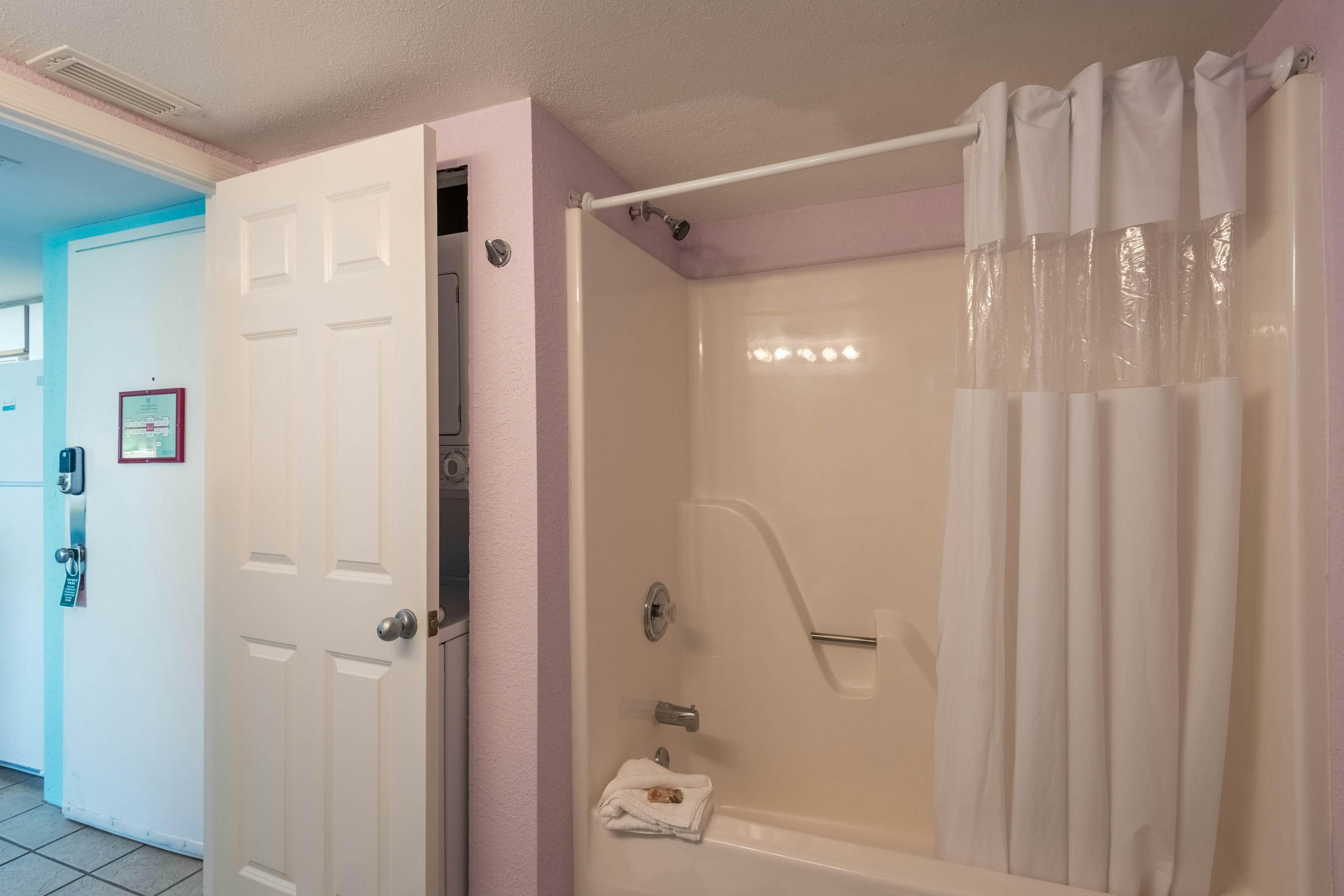 Sunrise Suites - Bonaire Suite 210