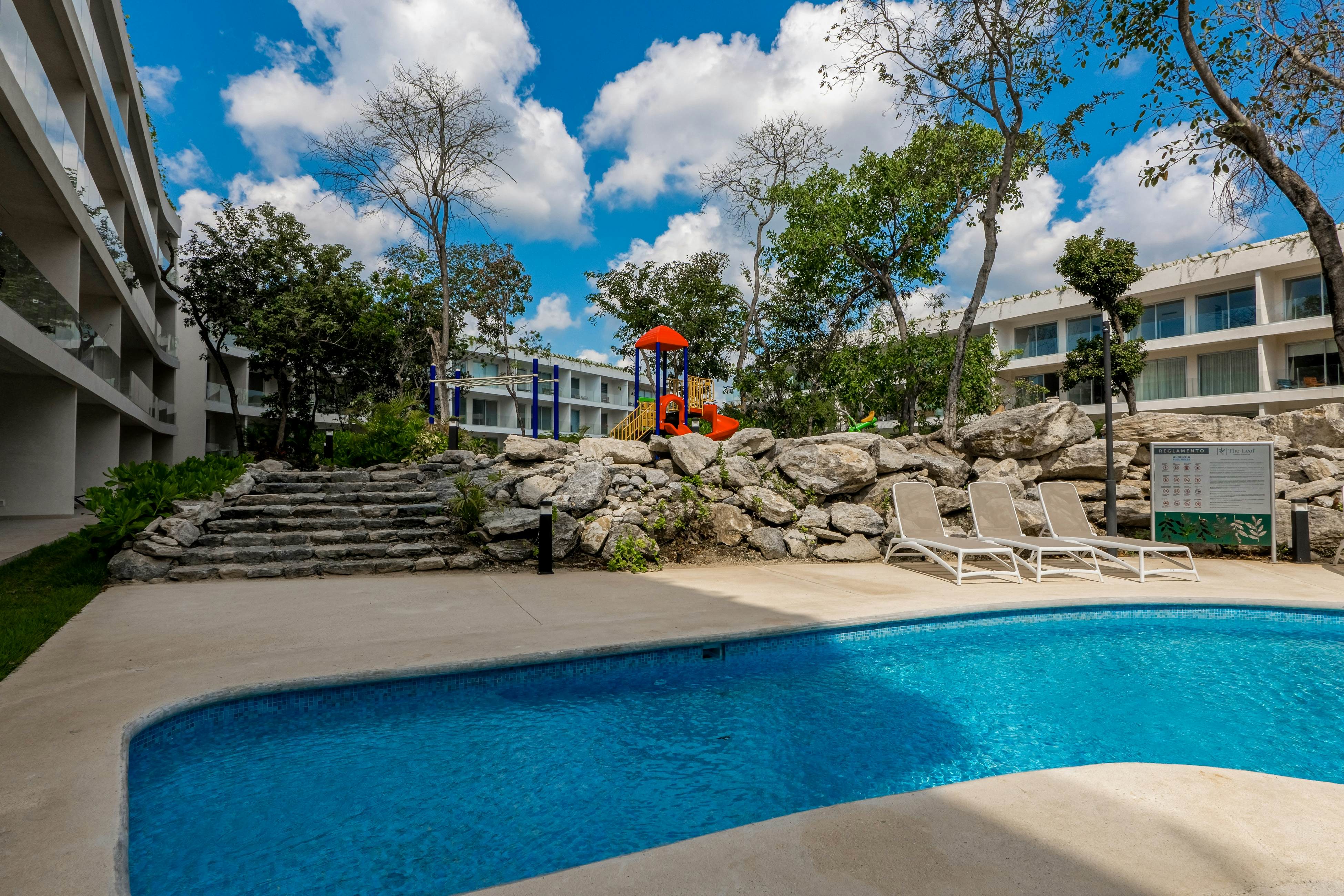 The Marlin Nook TL B008