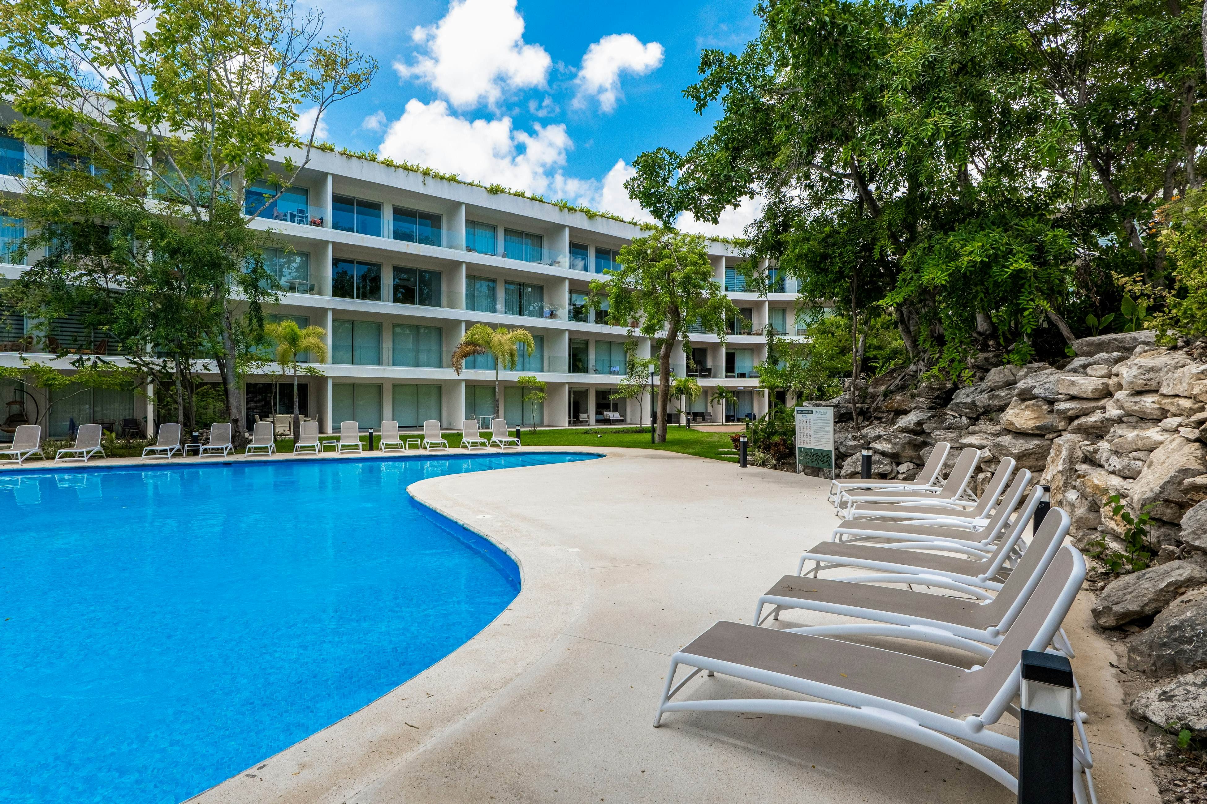 The Marlin Nook TL B008