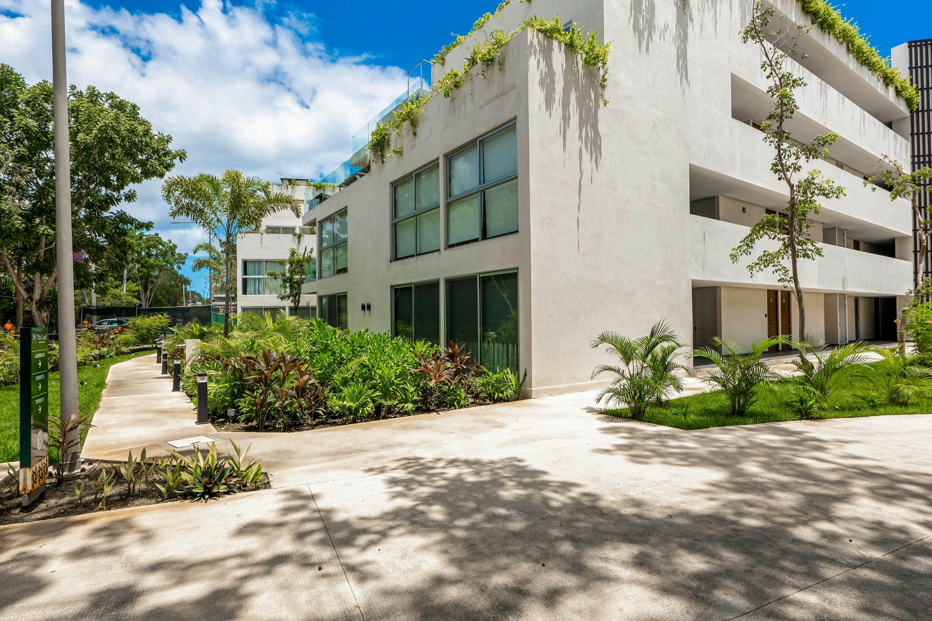 The Marlin Nook TL B008