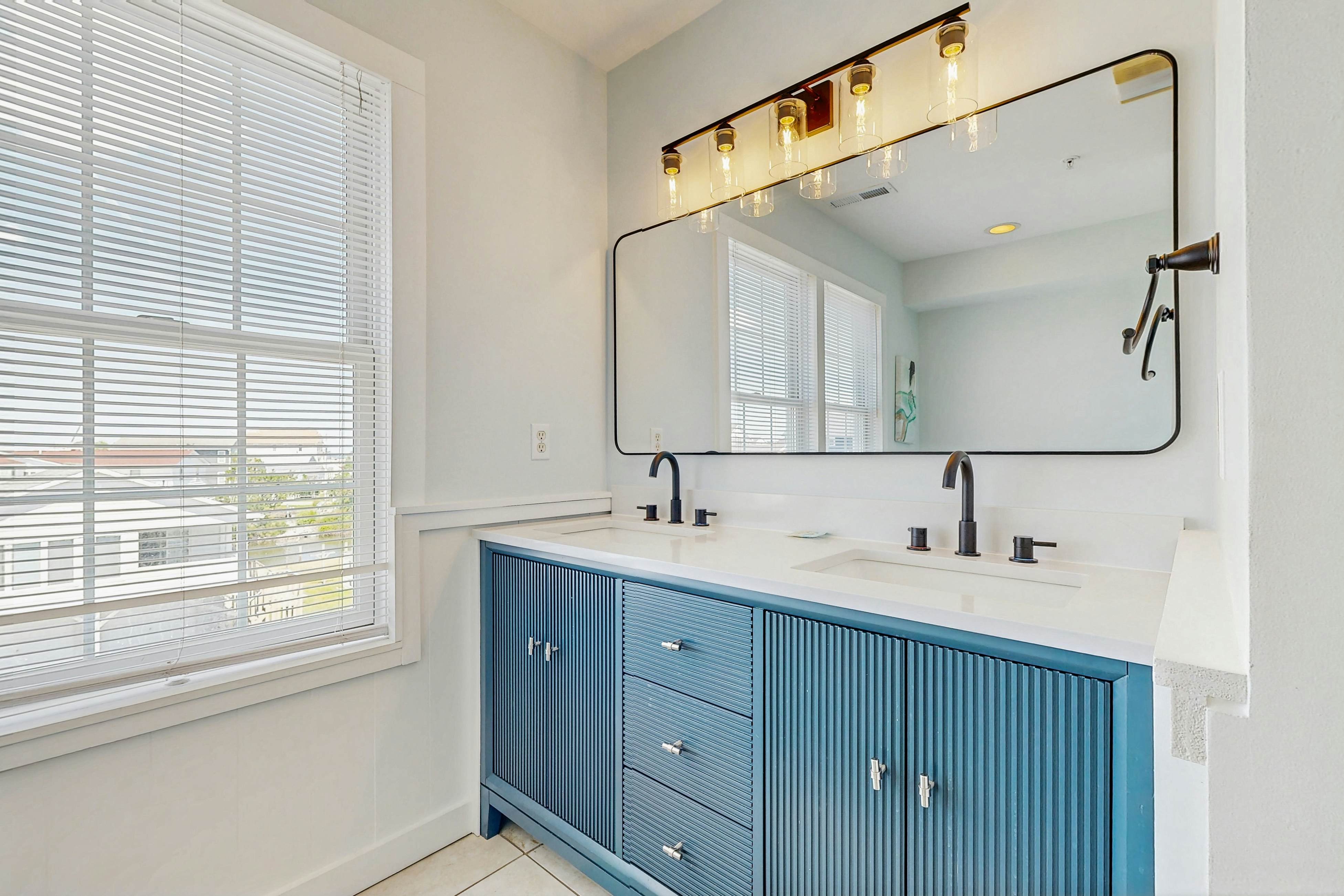 Edgewater Acres - A Shore Thing