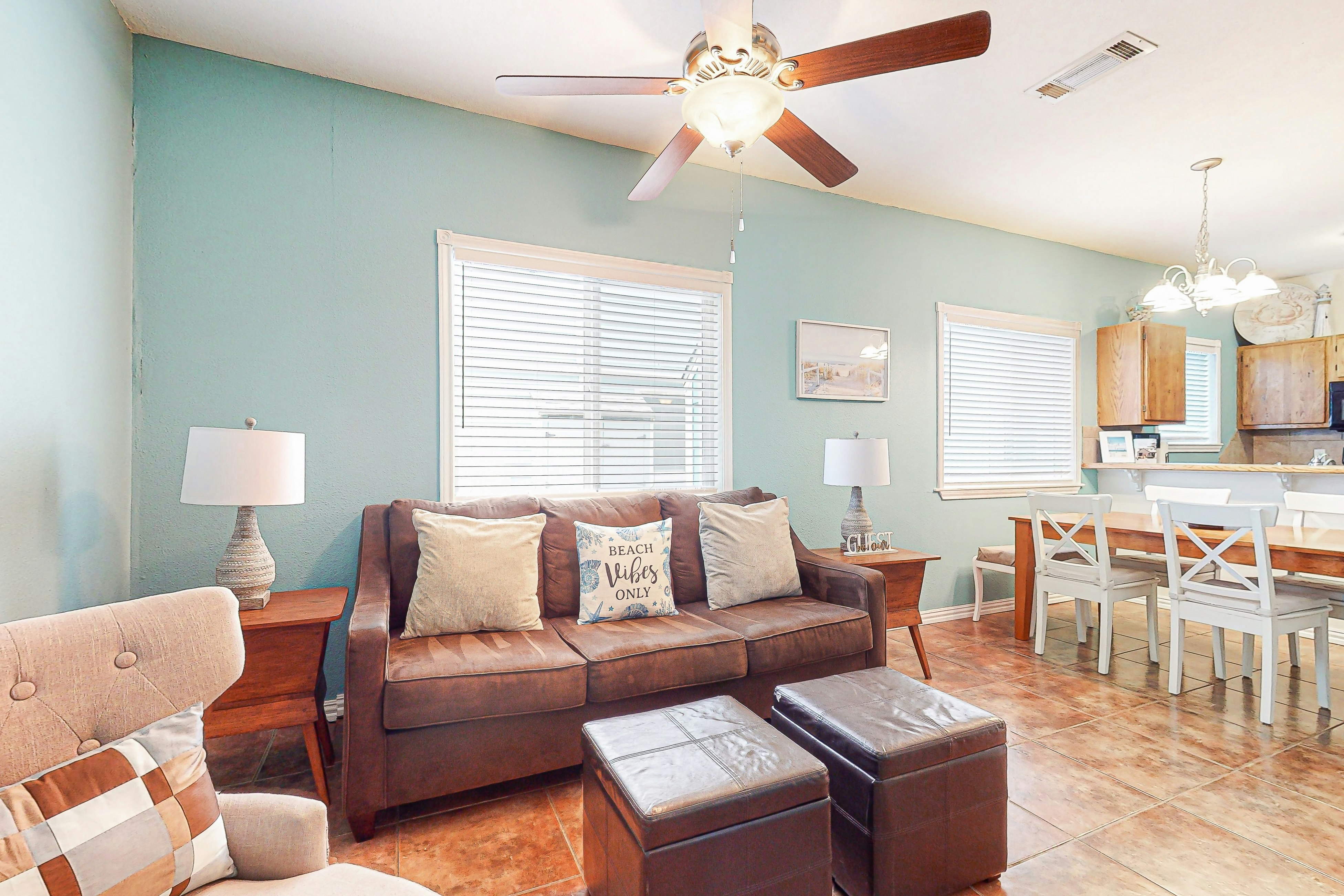 Leeward Isles - Lyla's Beach Getaway