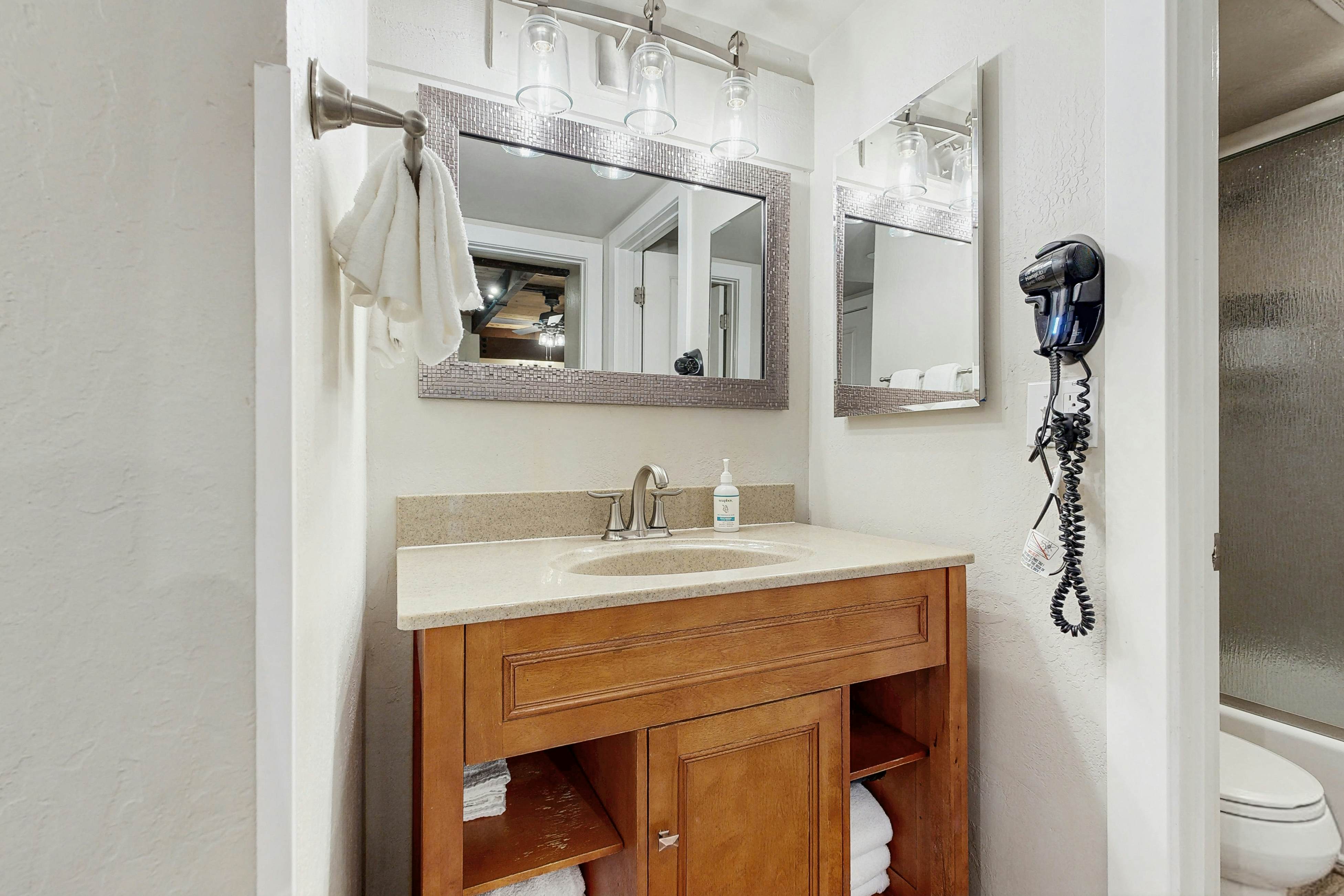 Hibernation Hideaway 508 Lakeland Village