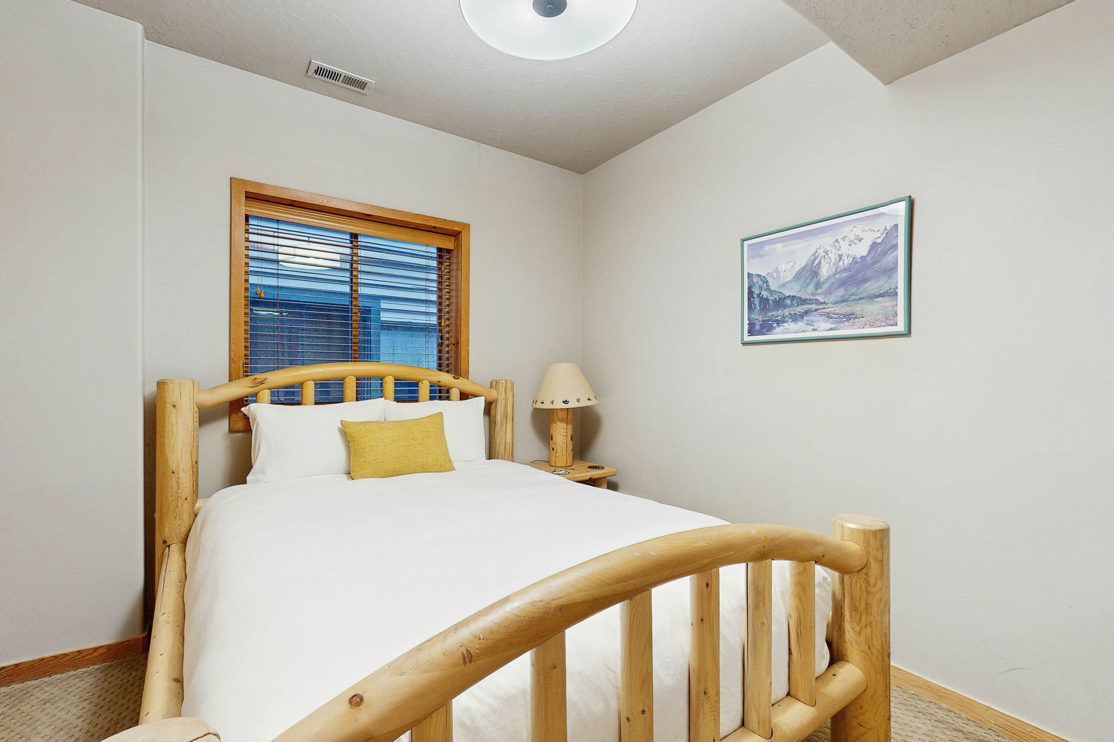 Luxury Old Town Ski House-Steps to Slopes