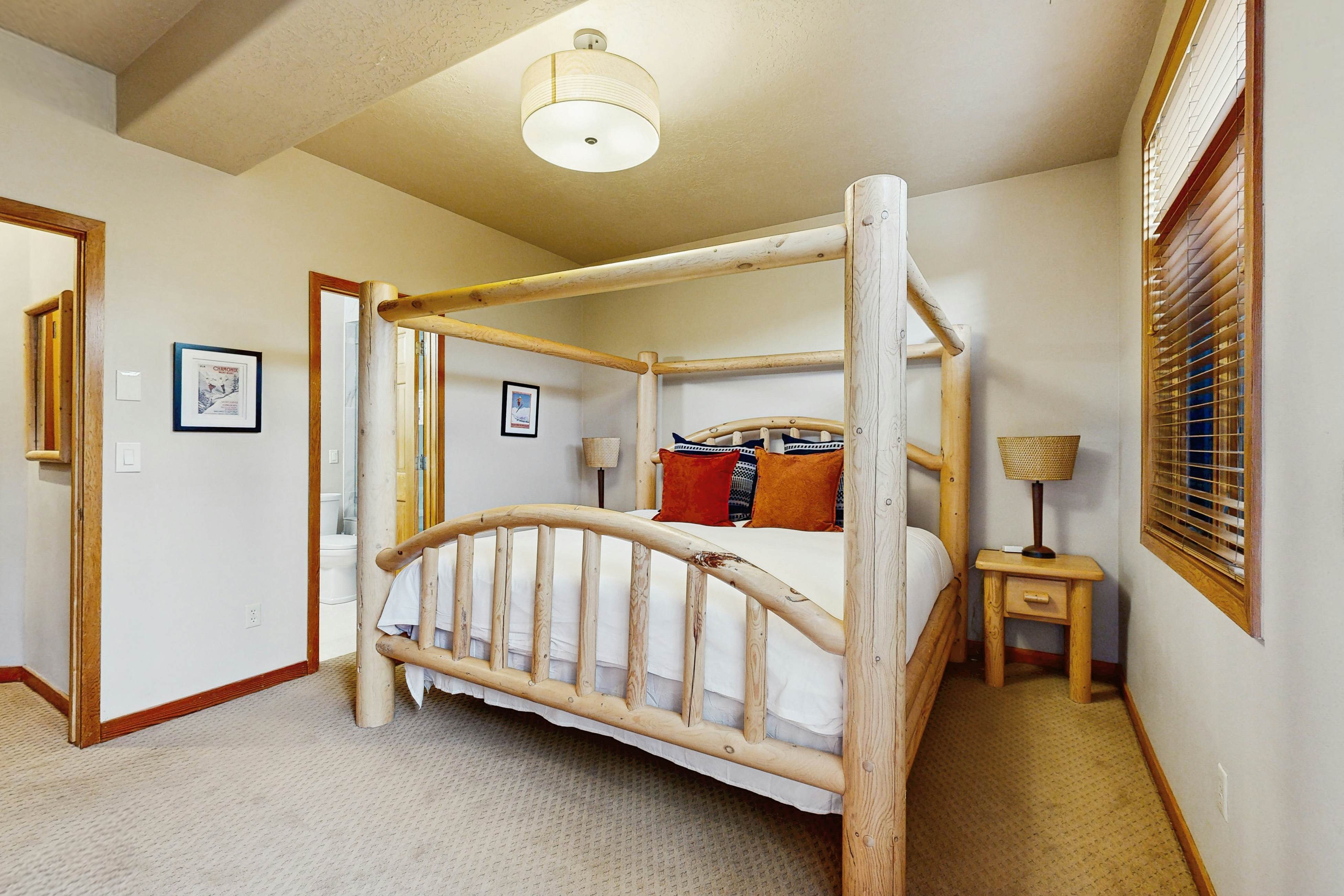 Luxury Old Town Ski House-Steps to Slopes