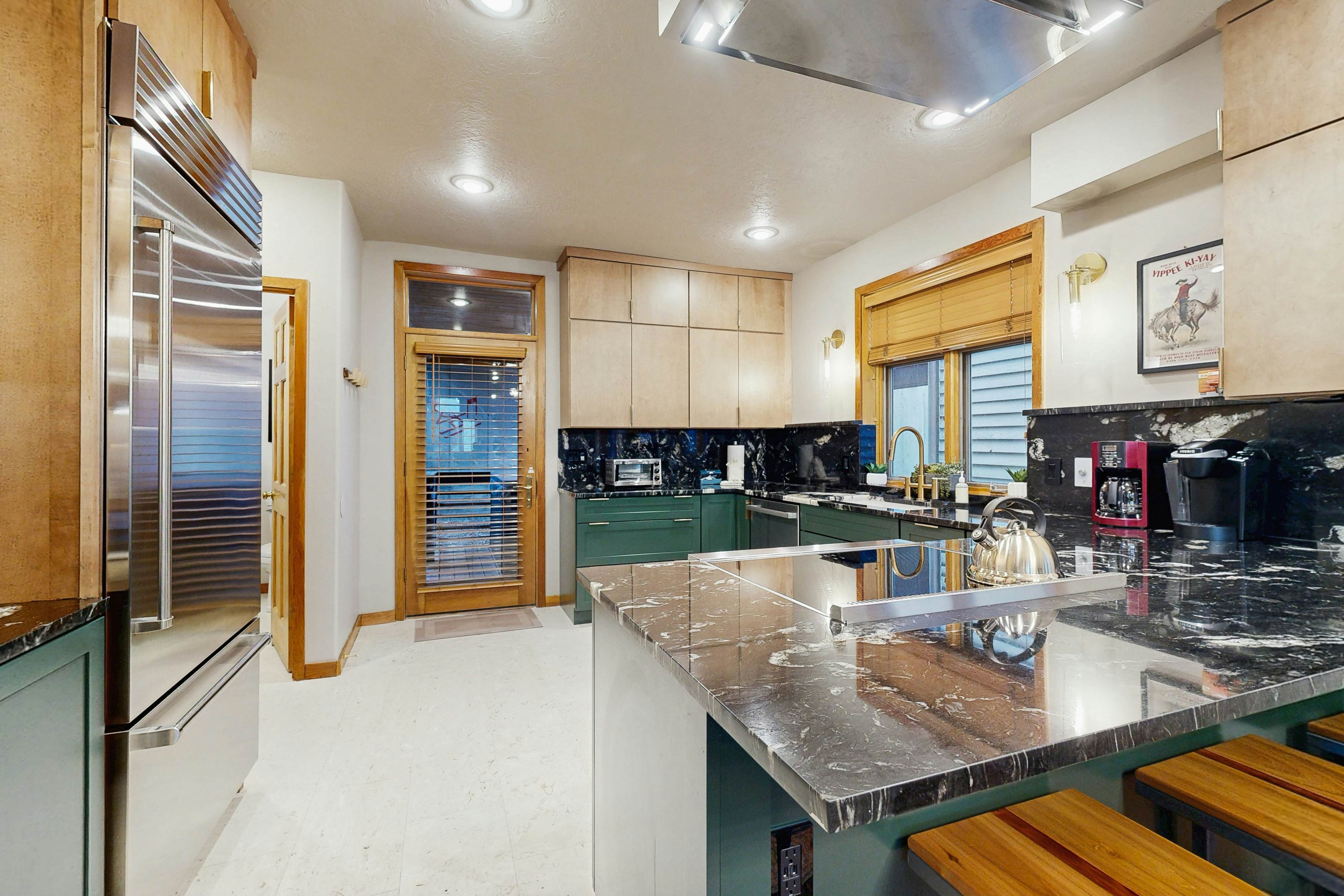 Luxury Old Town Ski House-Steps to Slopes