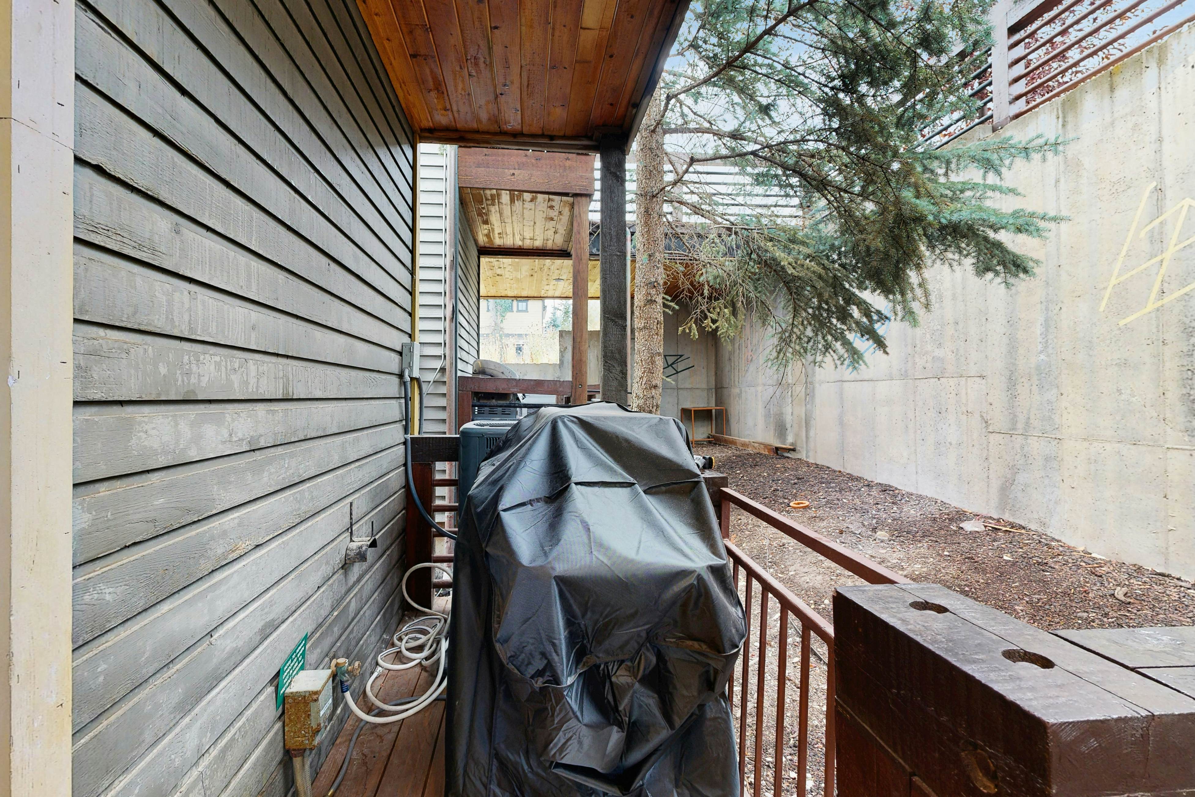 Luxury Old Town Ski House-Steps to Slopes