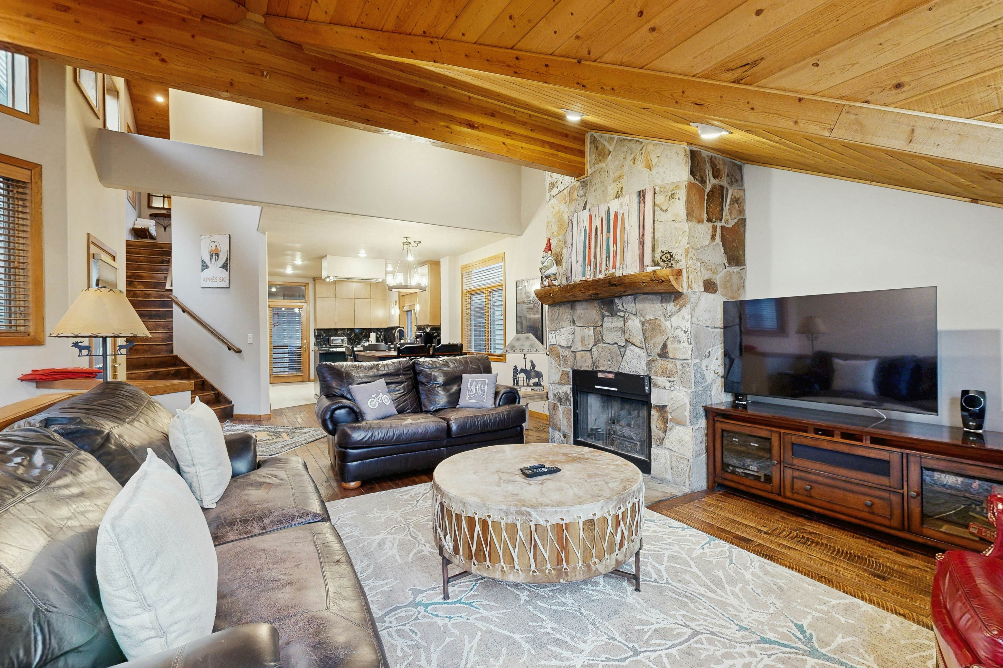 Luxury Old Town Ski House-Steps to Slopes