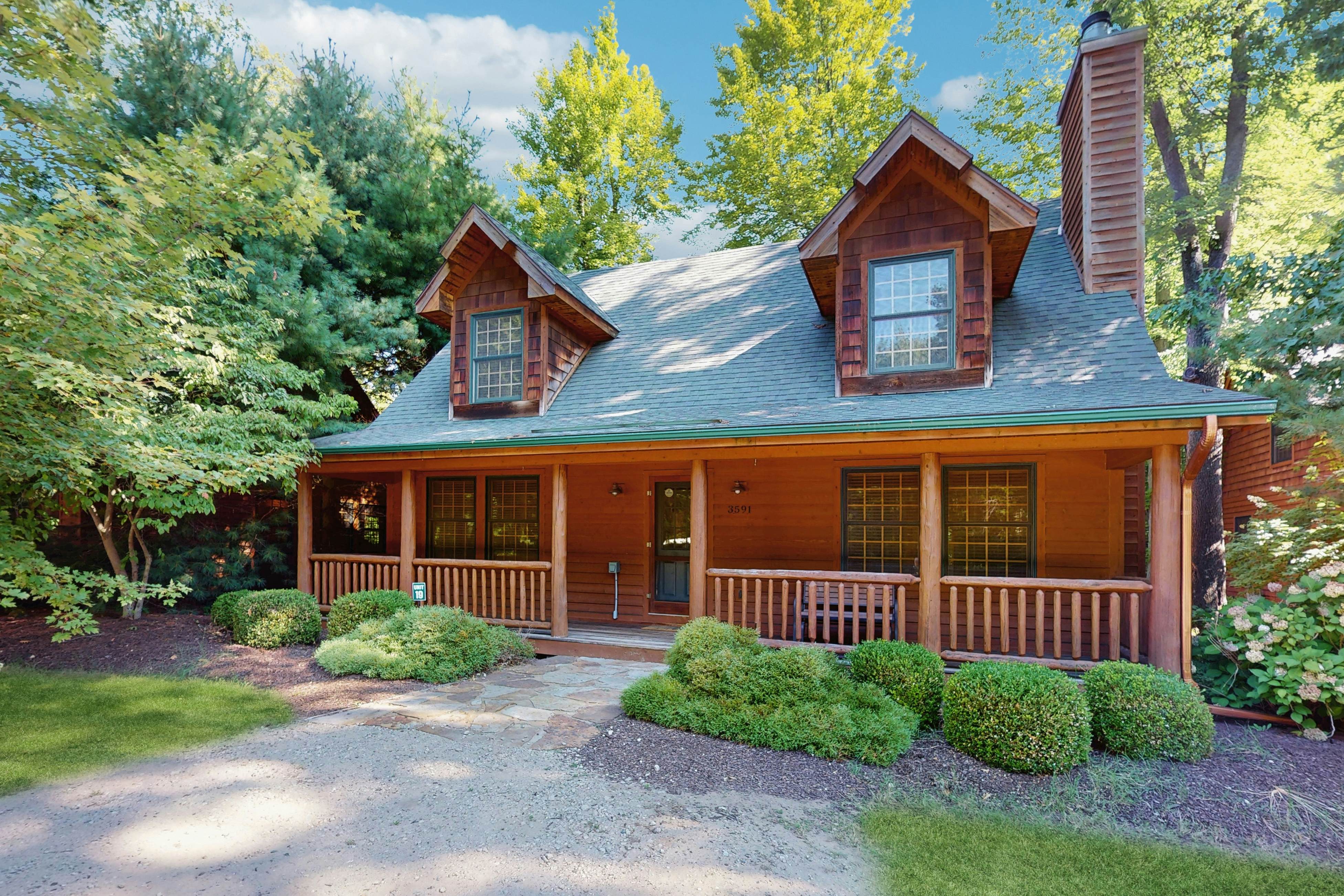 Kingfisher Cove Cabin 19