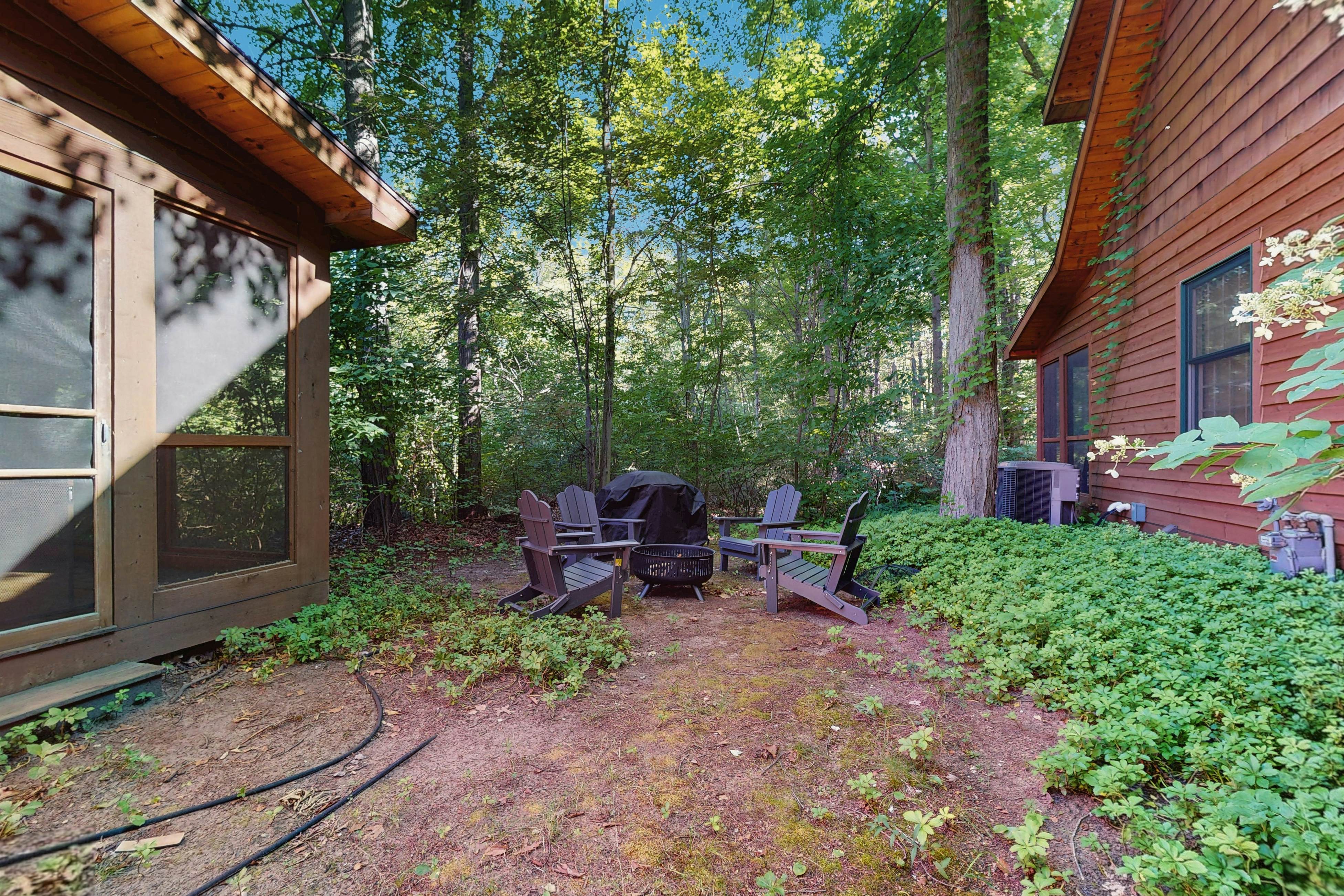 Kingfisher Cove Cabin 19