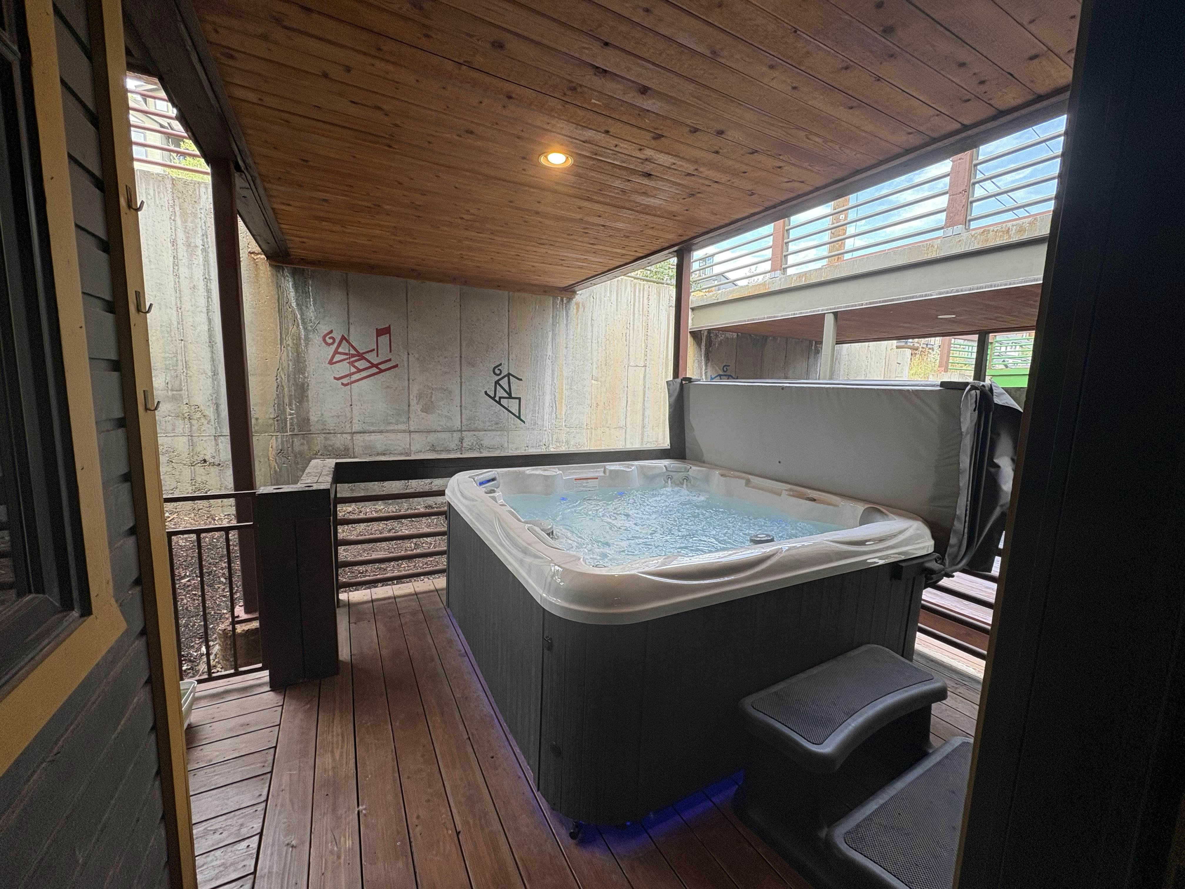 Luxury Old Town Ski House-Steps to Slopes