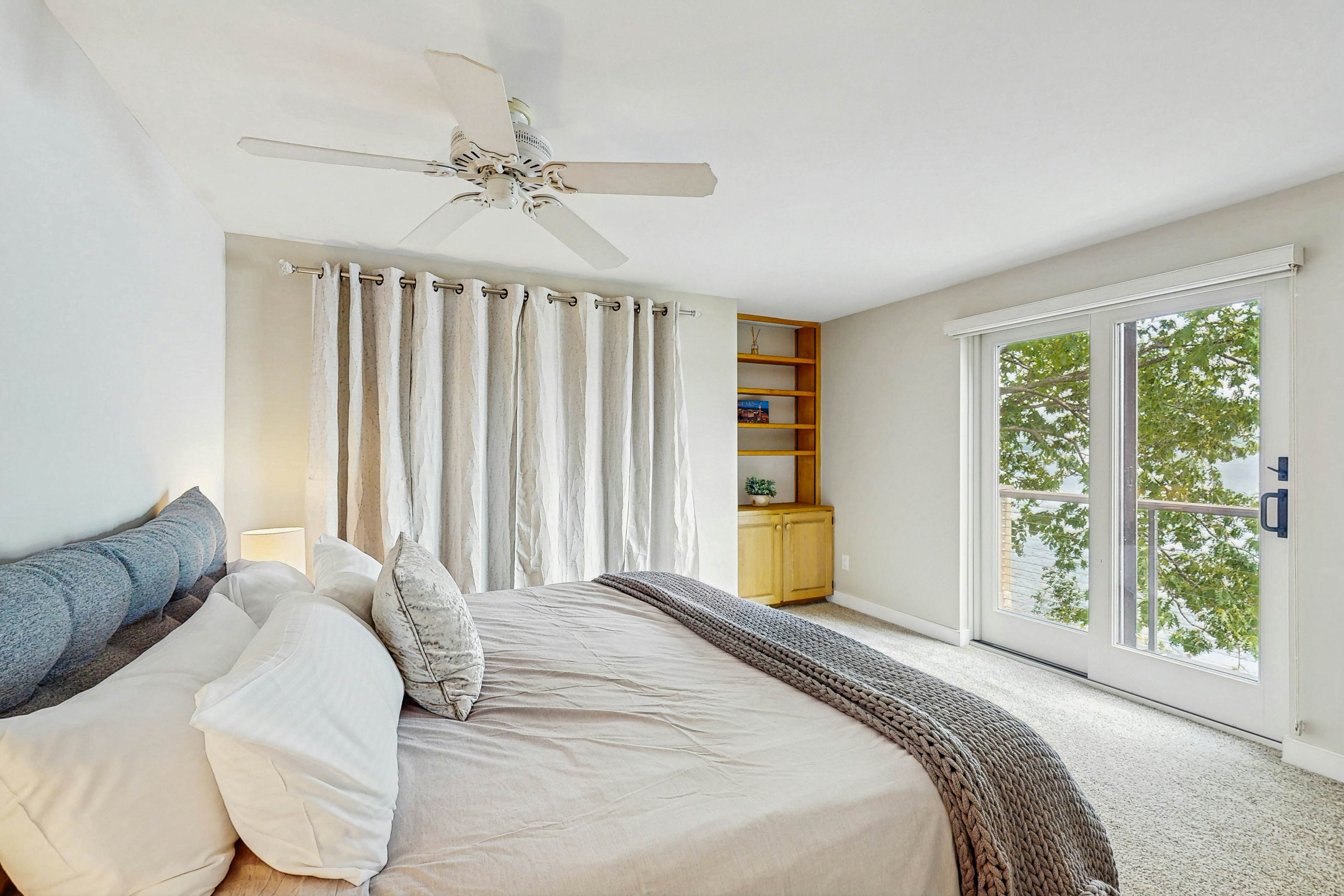 Sunrise House on Lake Champlain