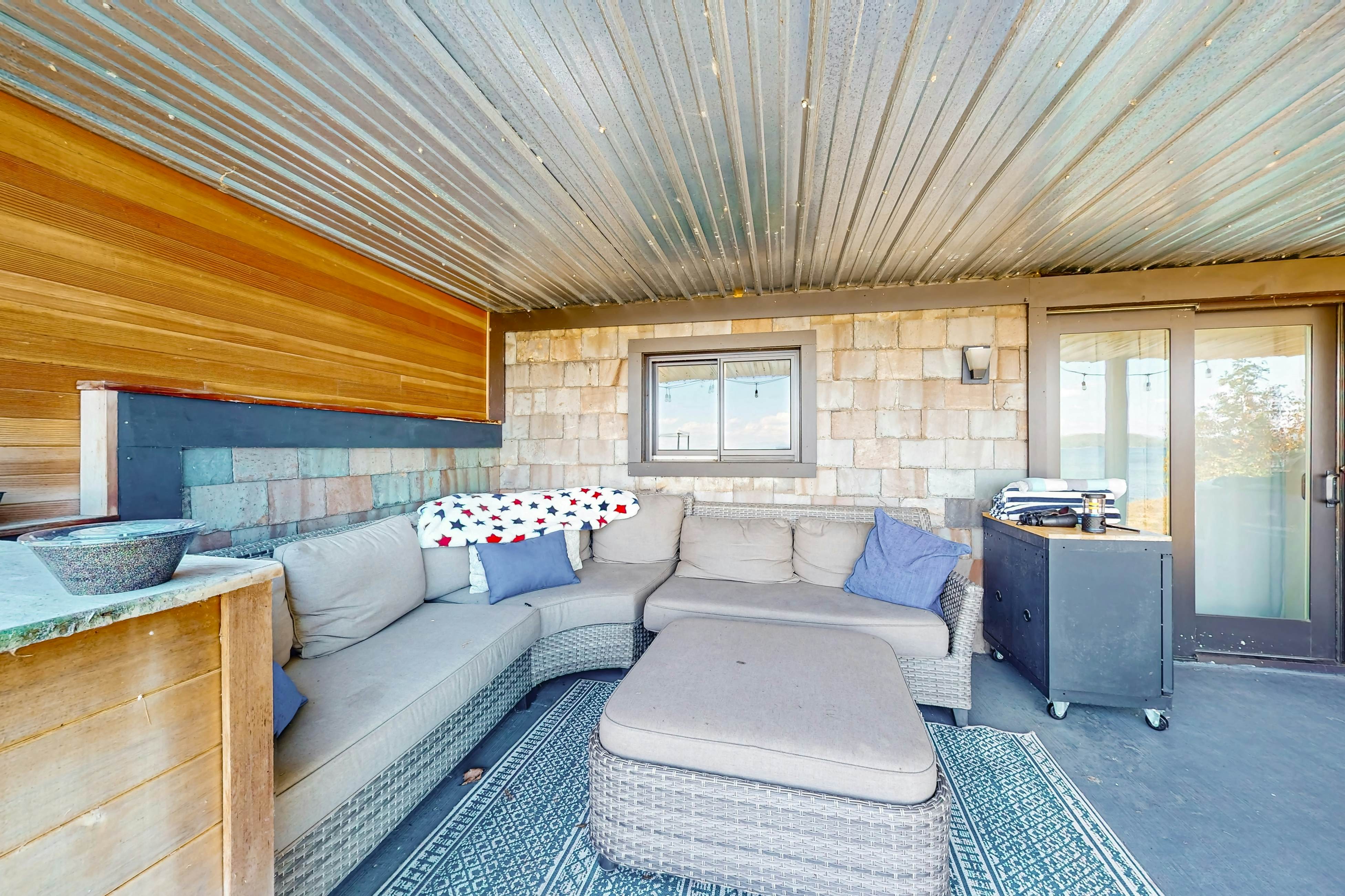 Sunrise House on Lake Champlain