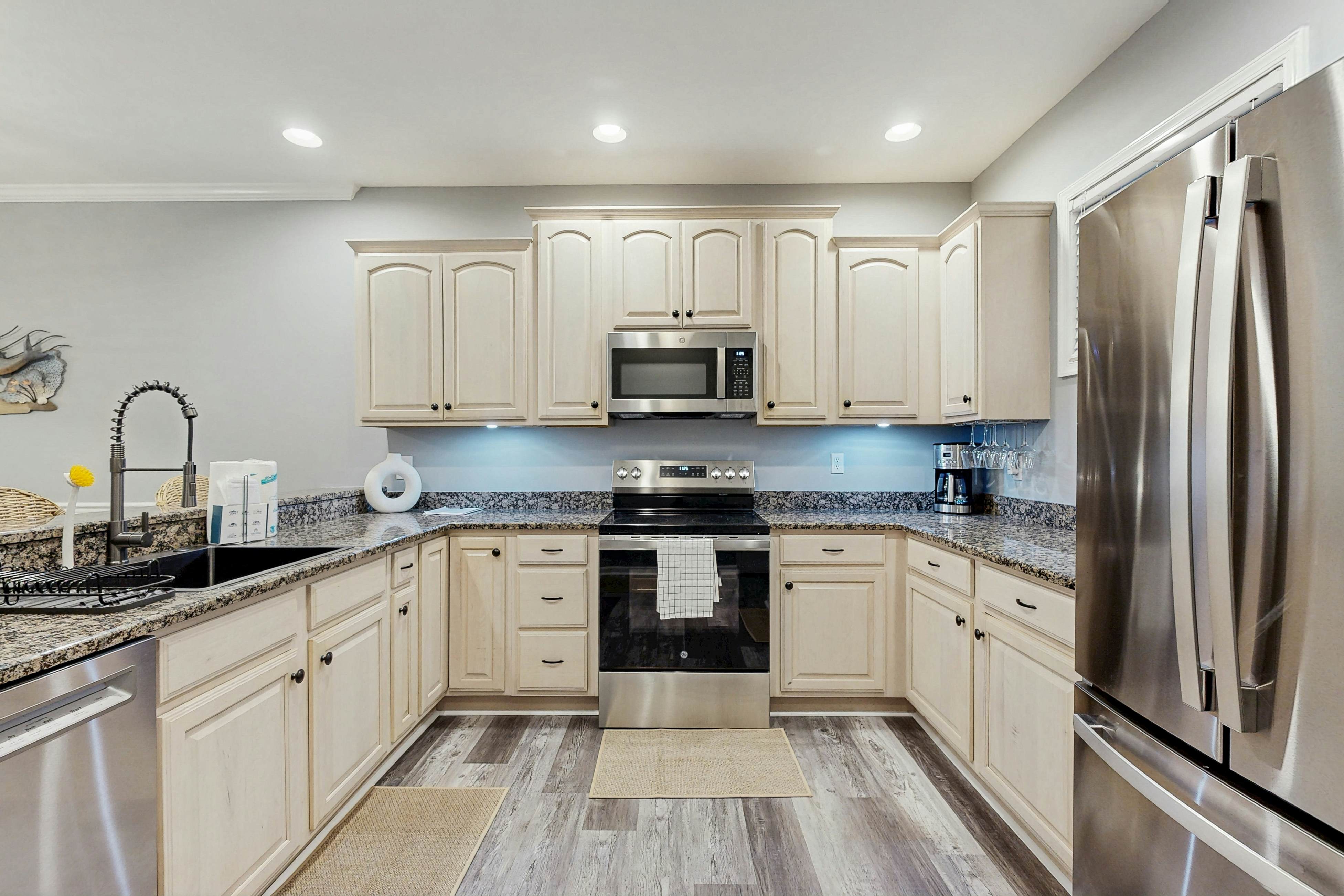 The Tides - 19994 Sandy Bottom Cir, Unit #8105