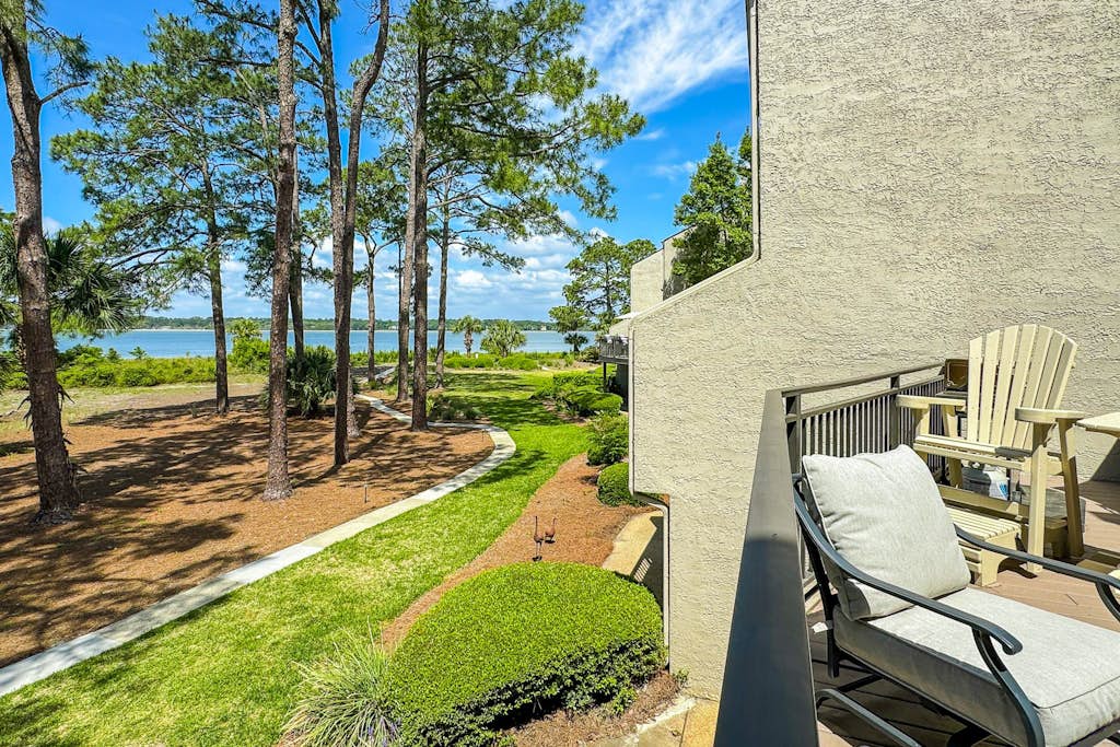 Spacious waterview haven with decks, firepit, AC, WiFi, pool - walk to beach — Hilton Head, SC — vacation rental