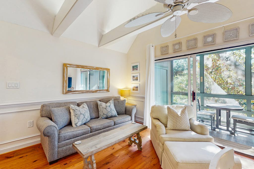 Lovely second-floor villa w/ great location – walk to beach, golf & activities — Kiawah Island, SC — vacation rental