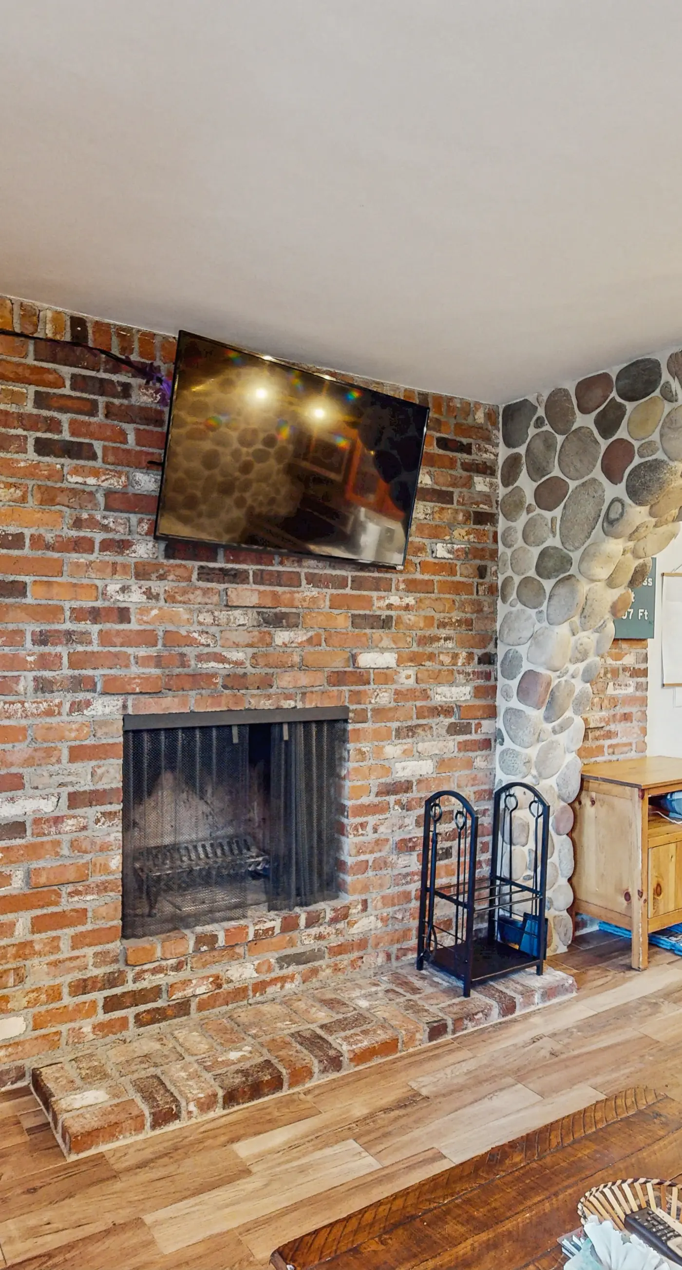 Hi Country Haus 14-5